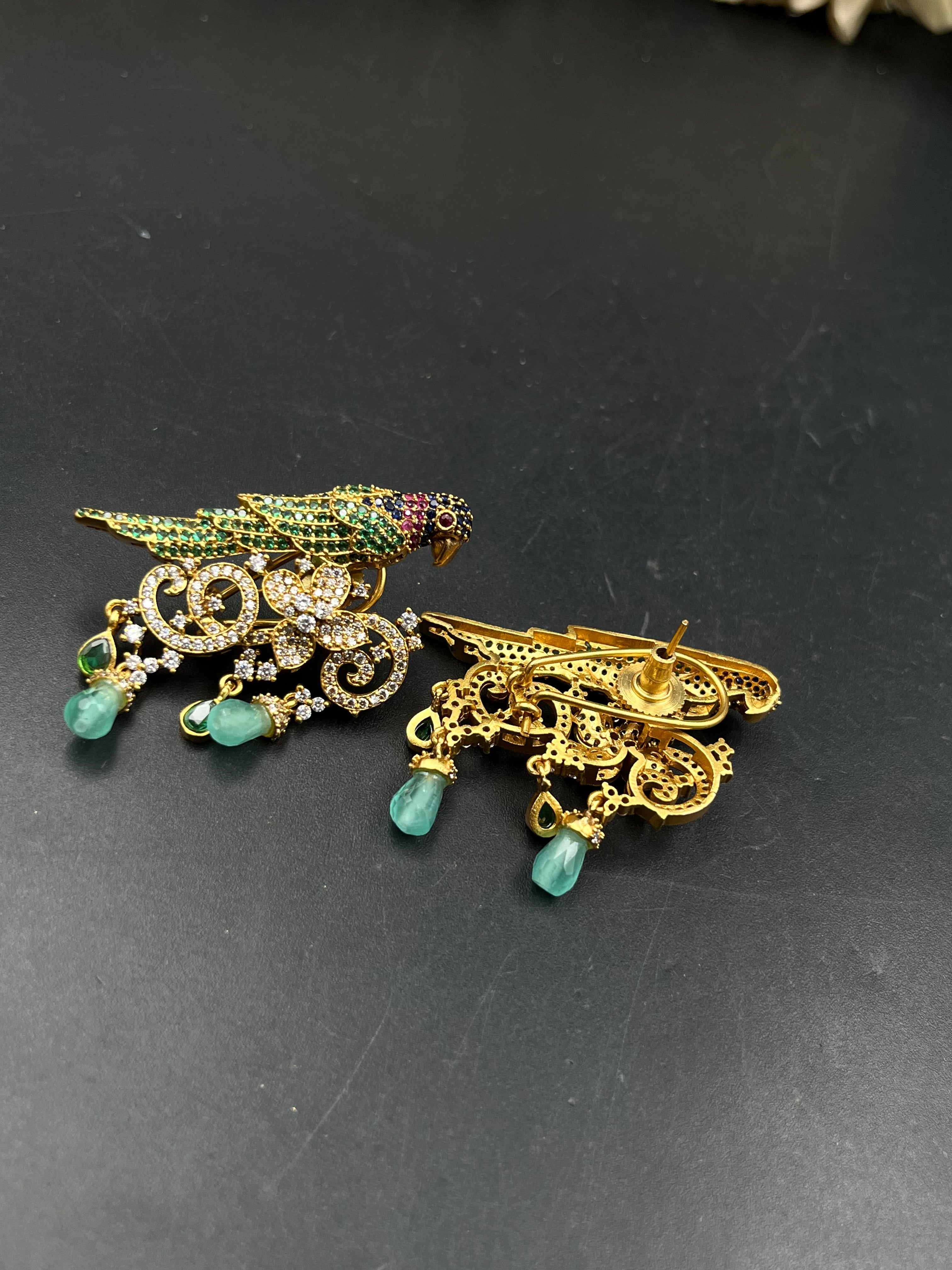 TIYA EARRING