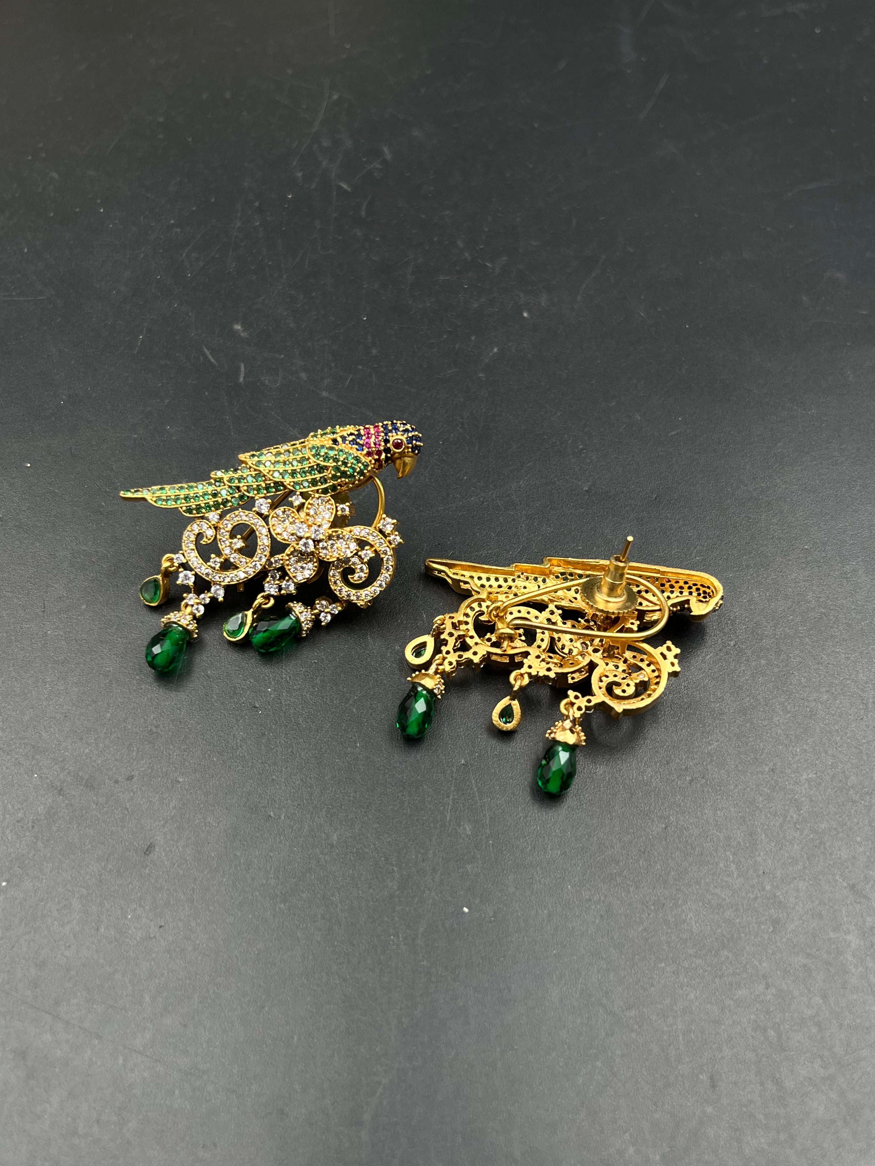 TIYA EARRING