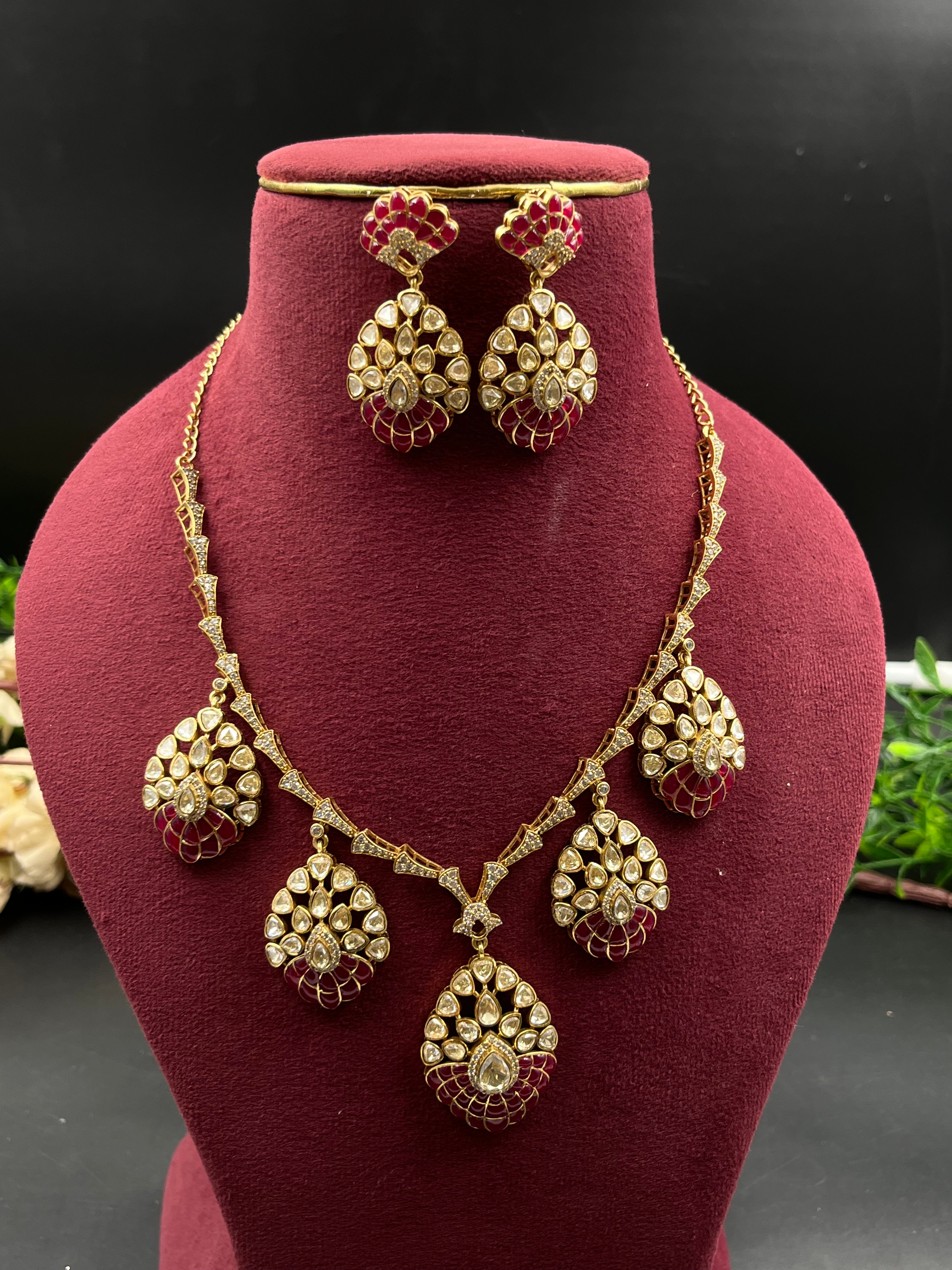 HINA NECKLACE