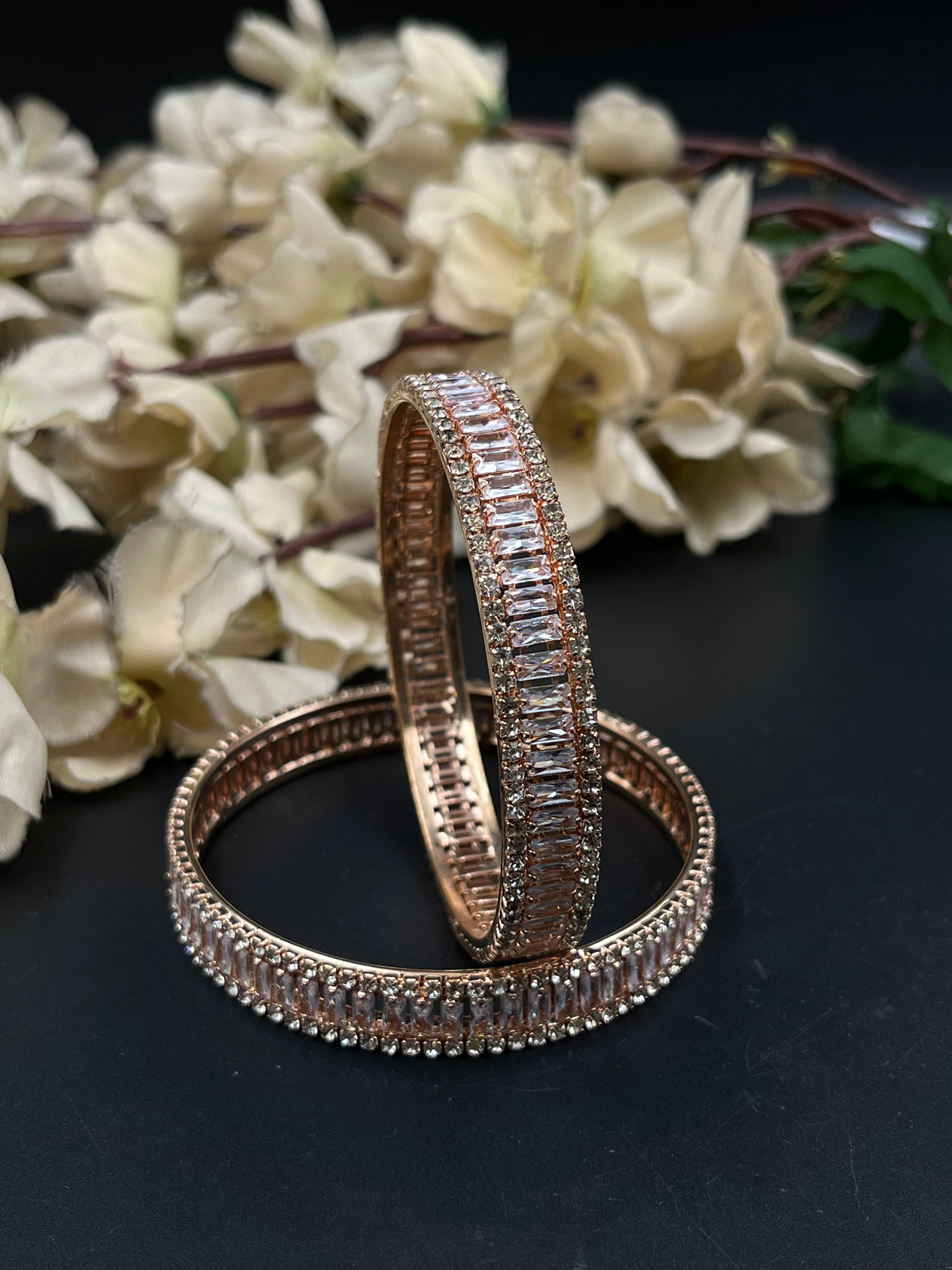 NINA BANGLES