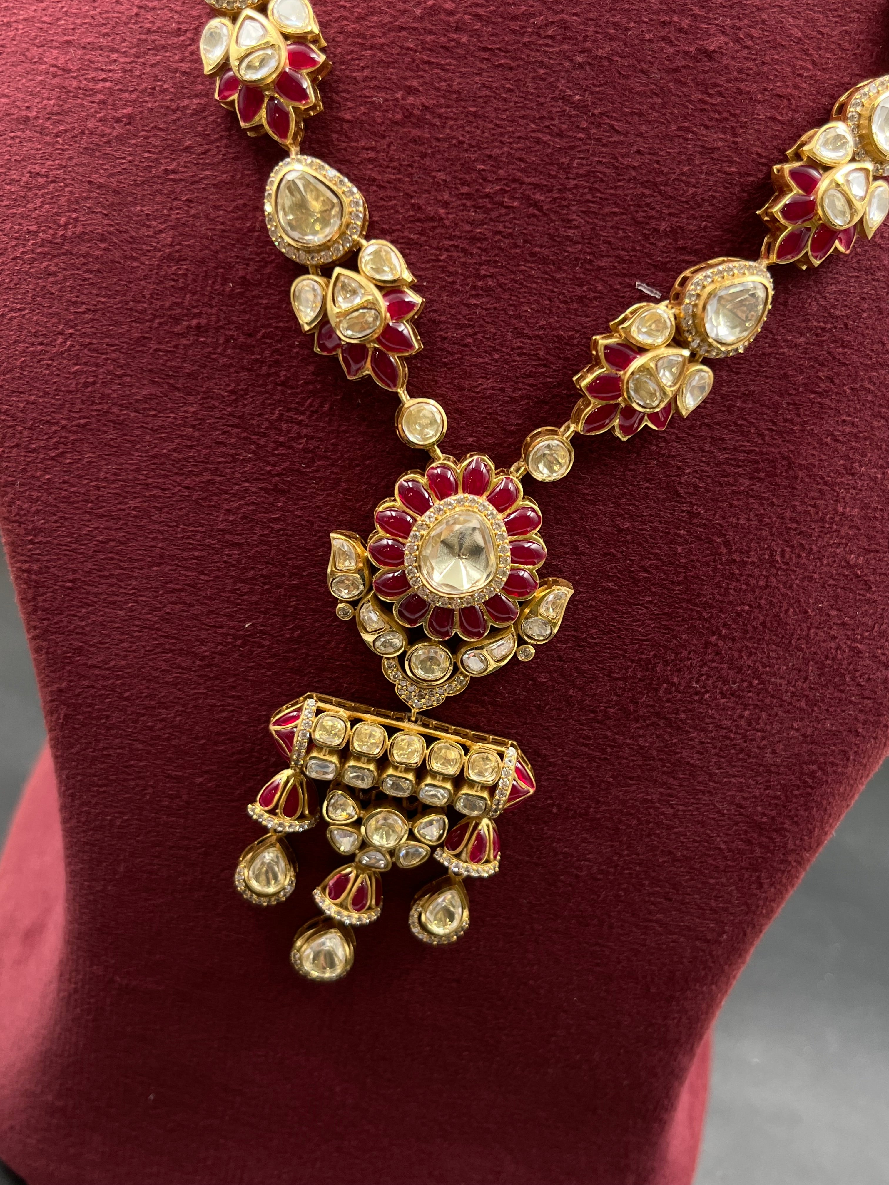PRIYA NECKLACE