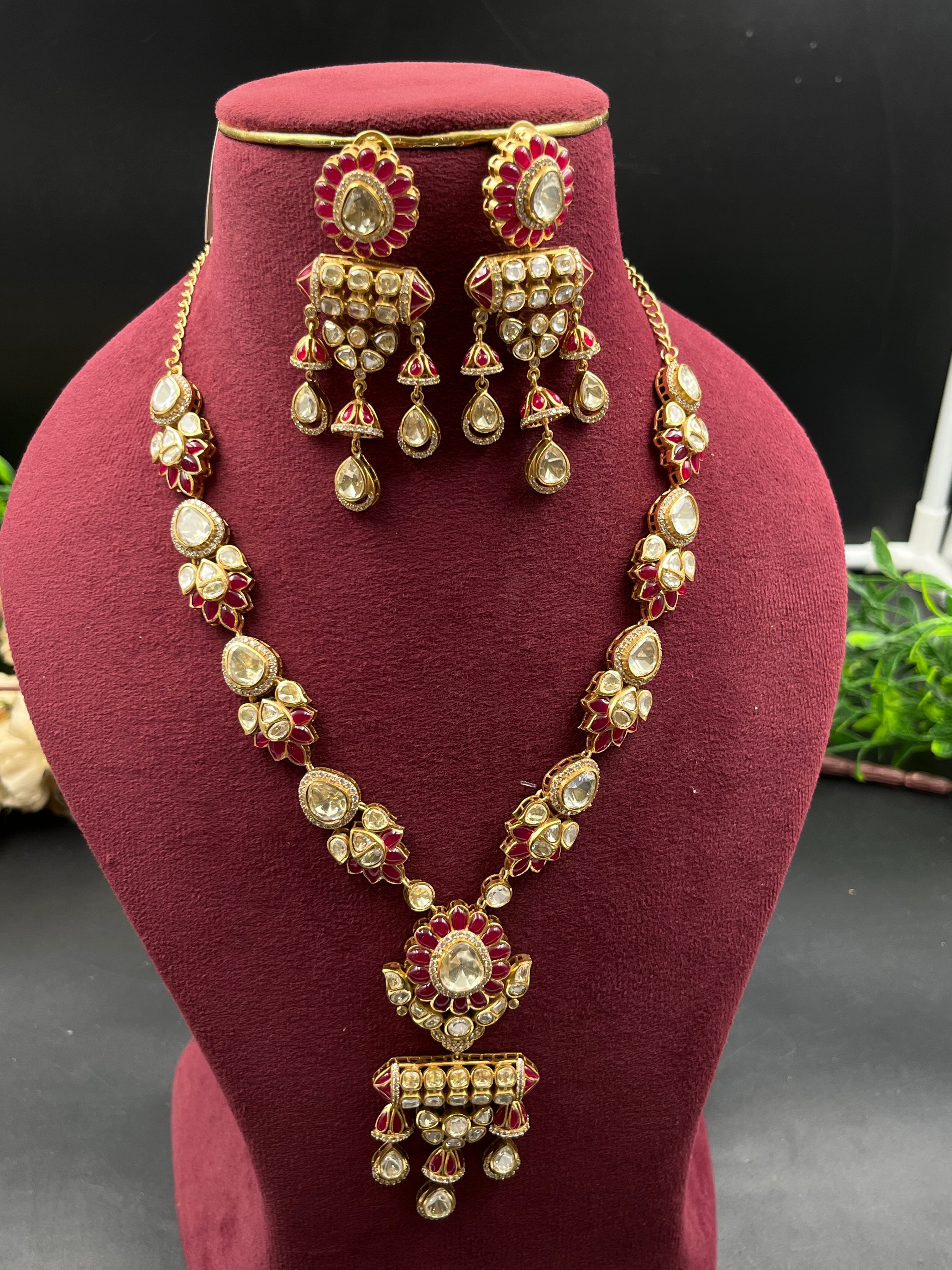 PRIYA NECKLACE