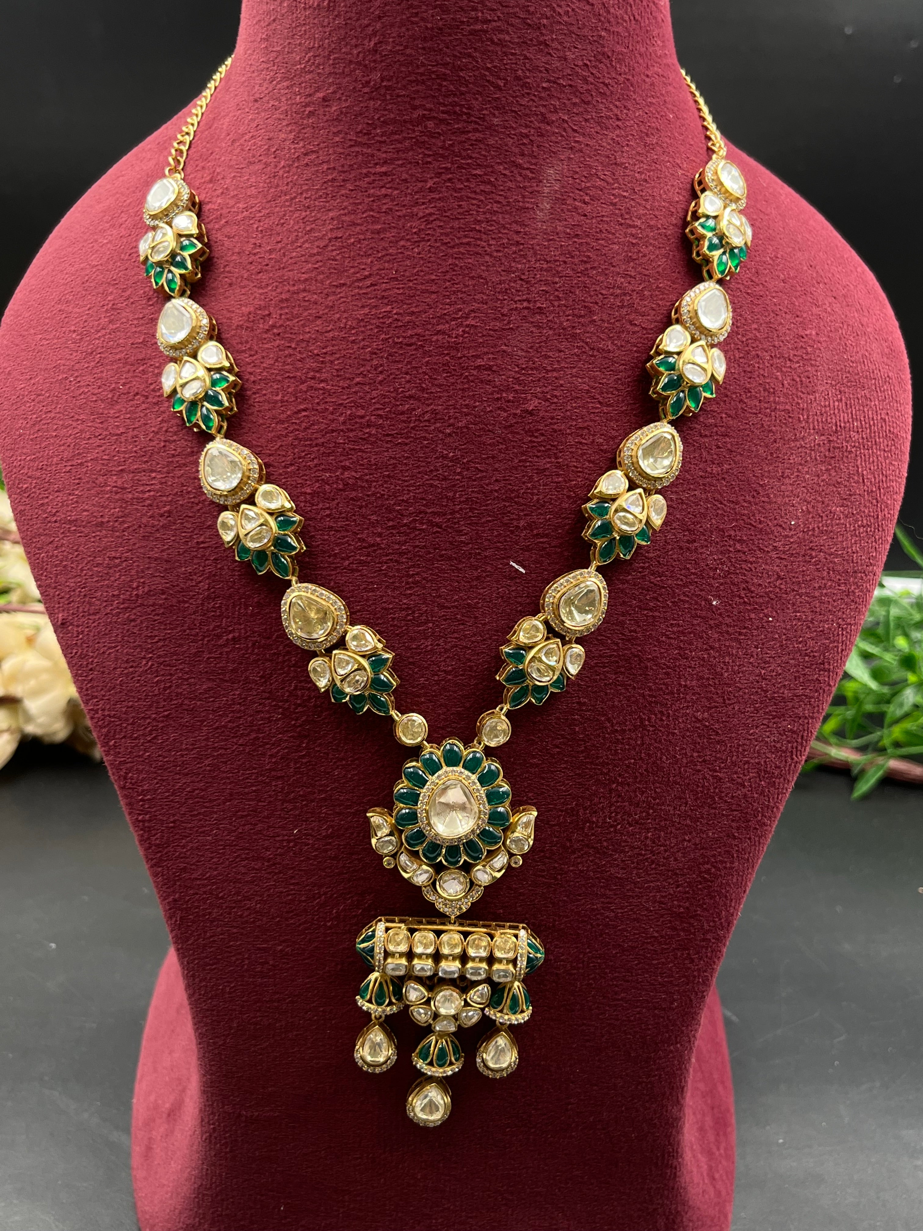 PRIYA NECKLACE