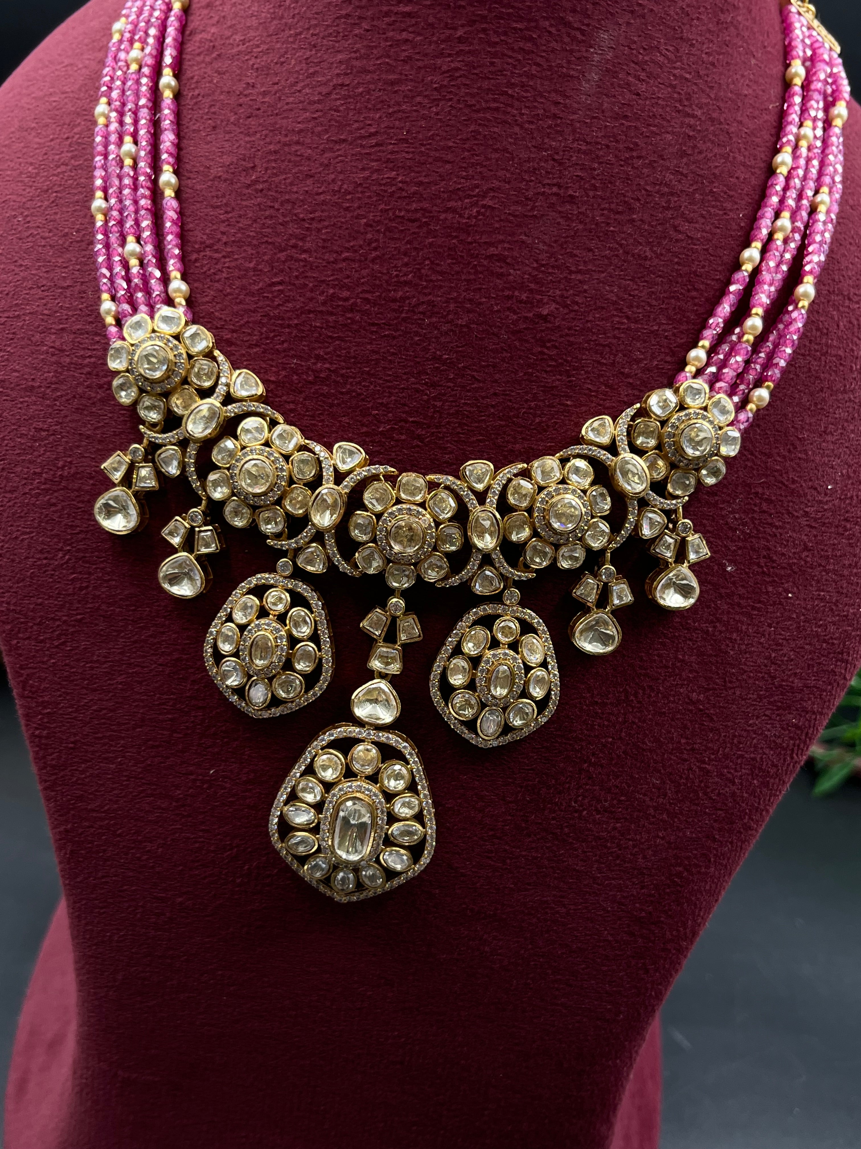 ANAMIKA NECKLACE