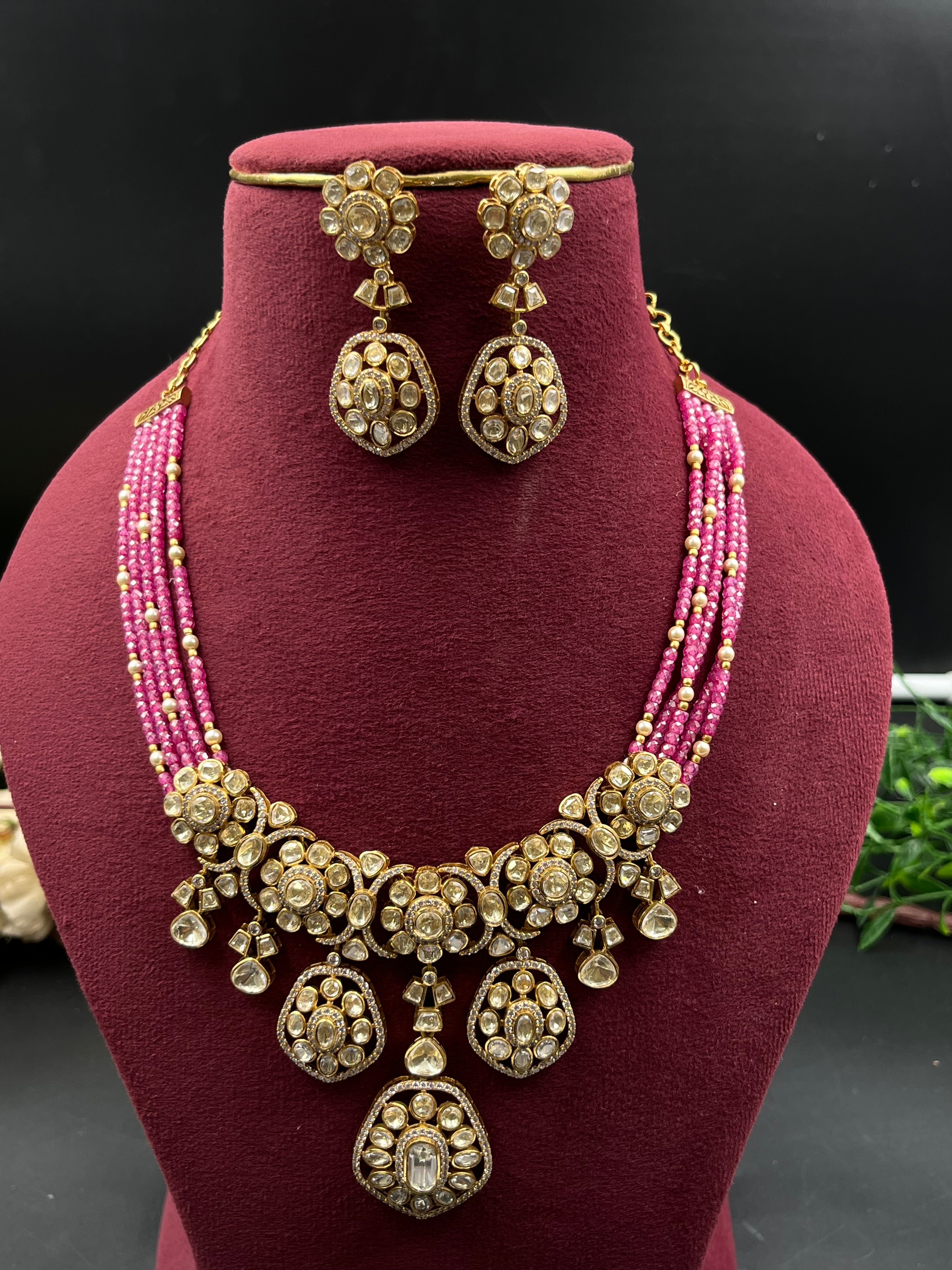 ANAMIKA NECKLACE