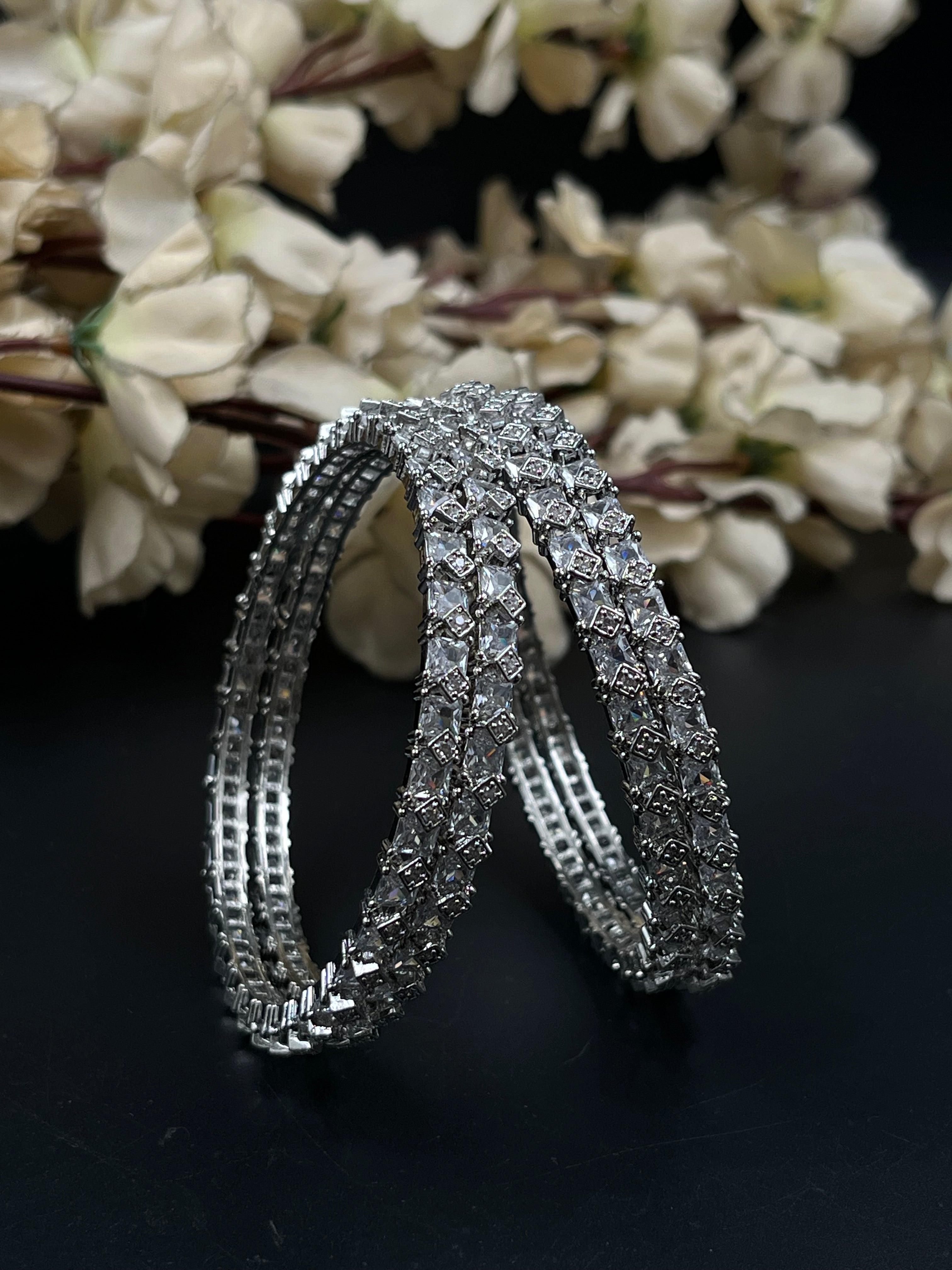 JIYA BANGLES