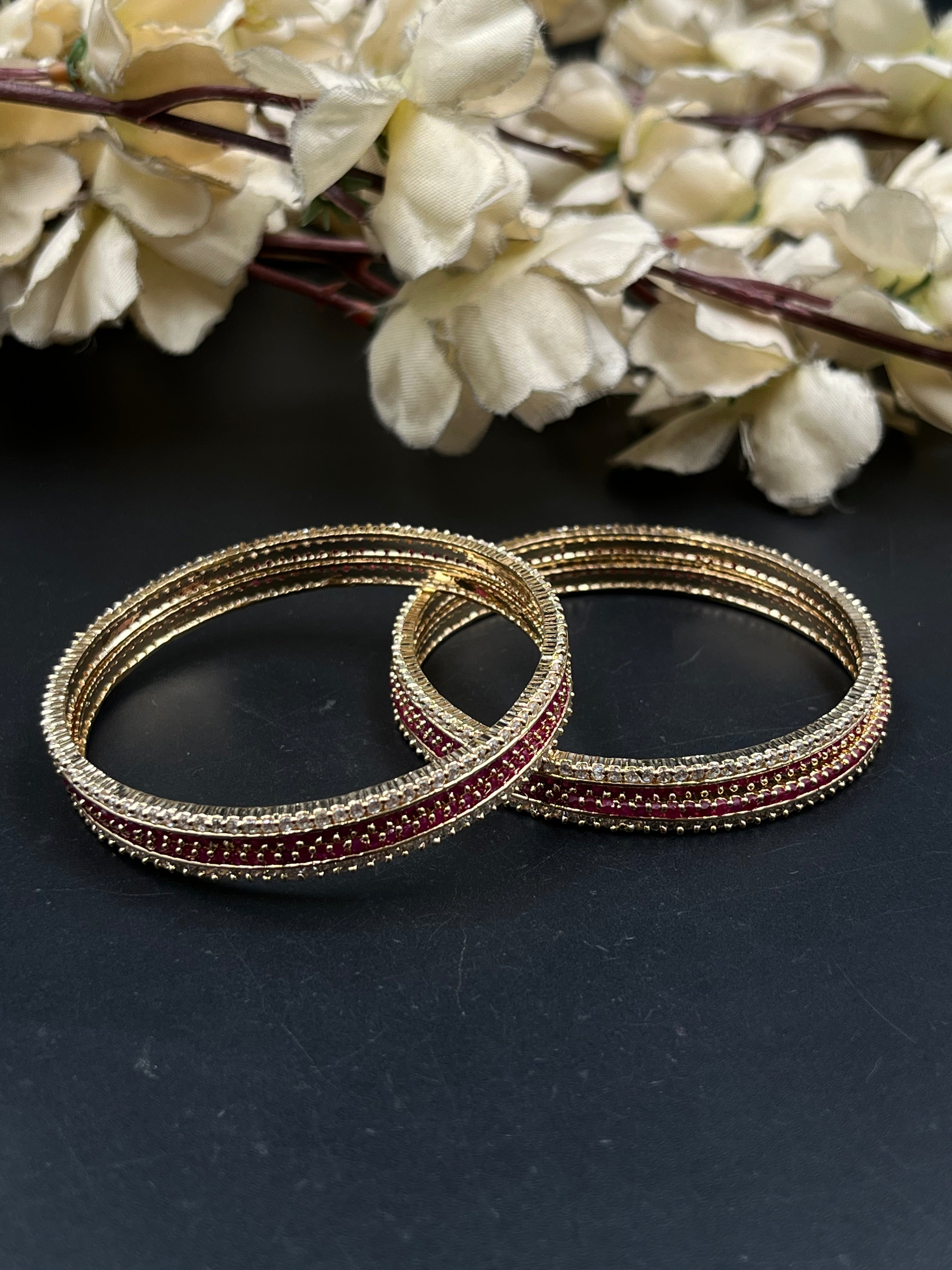 NAINA BANGLES