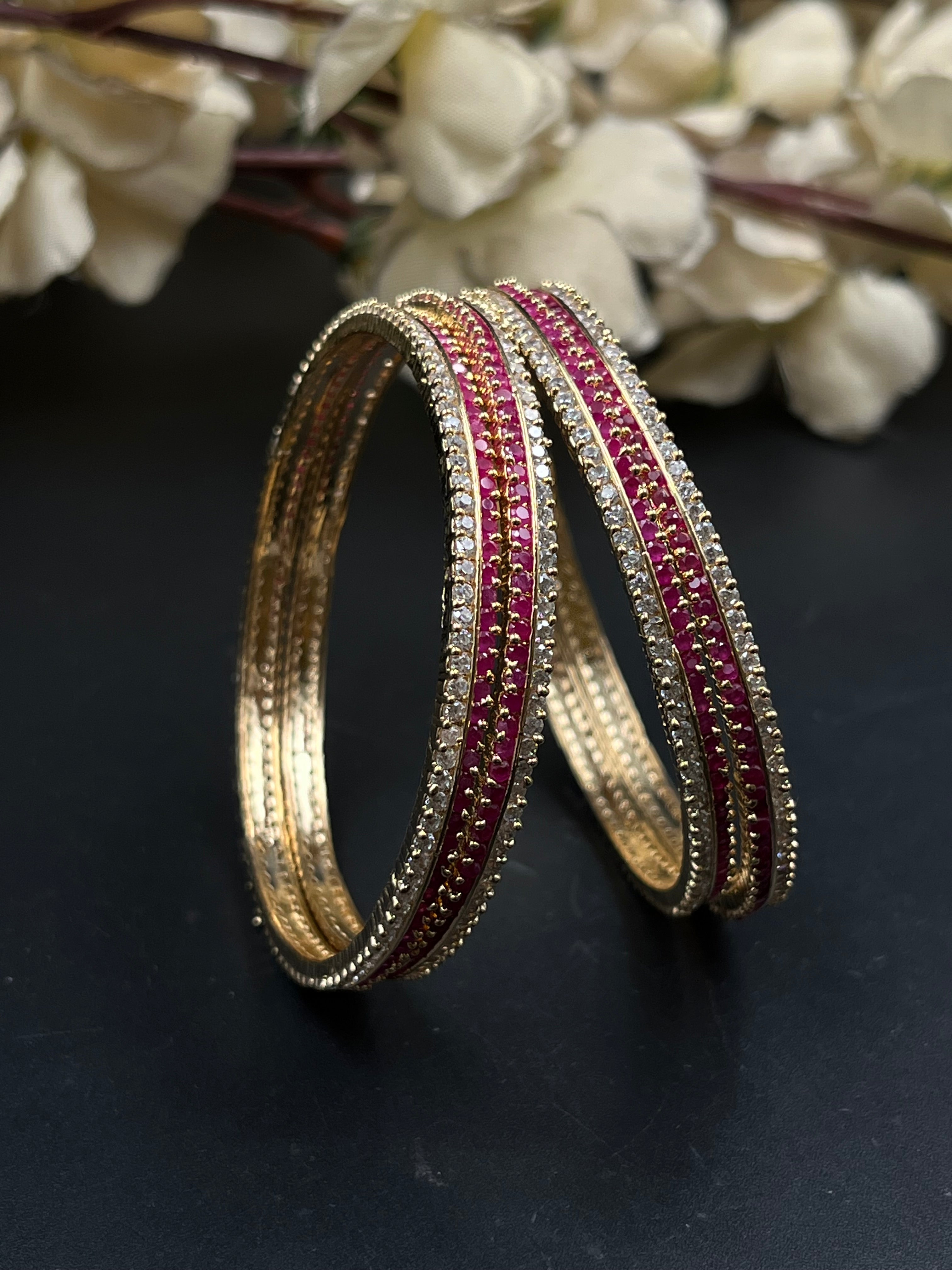 NAINA BANGLES