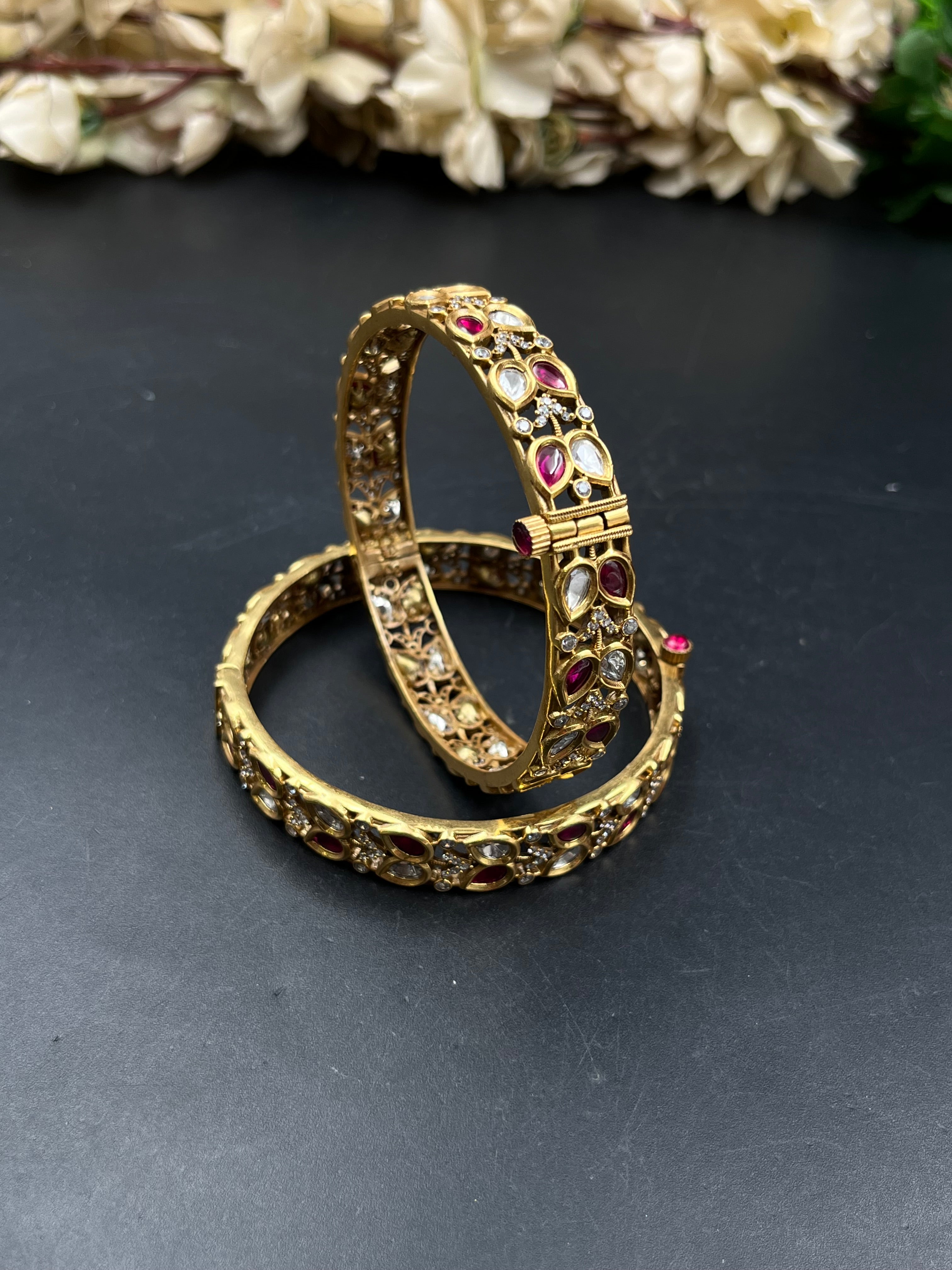 ZOYA BANGLE