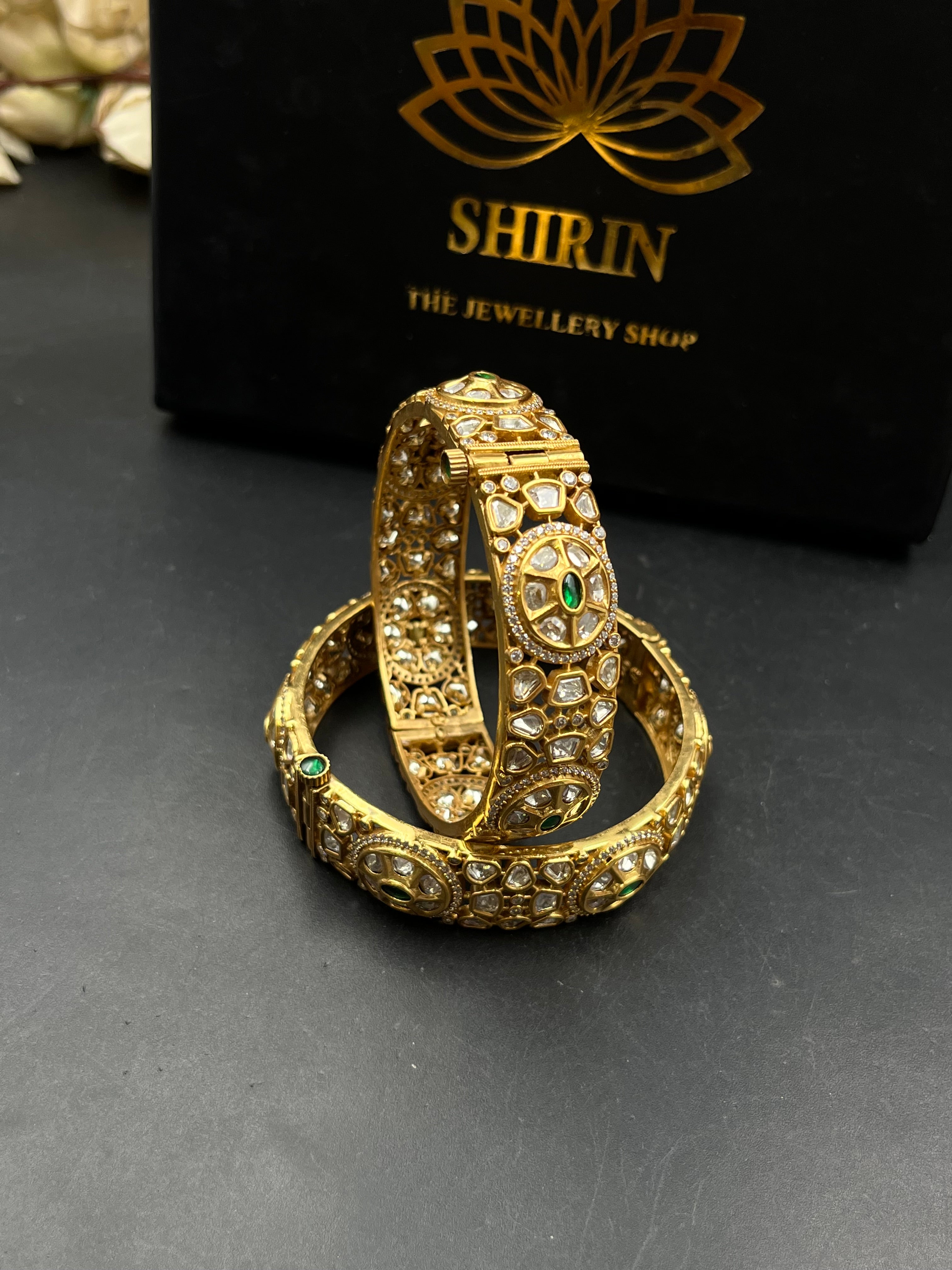ROBITA BANGLE
