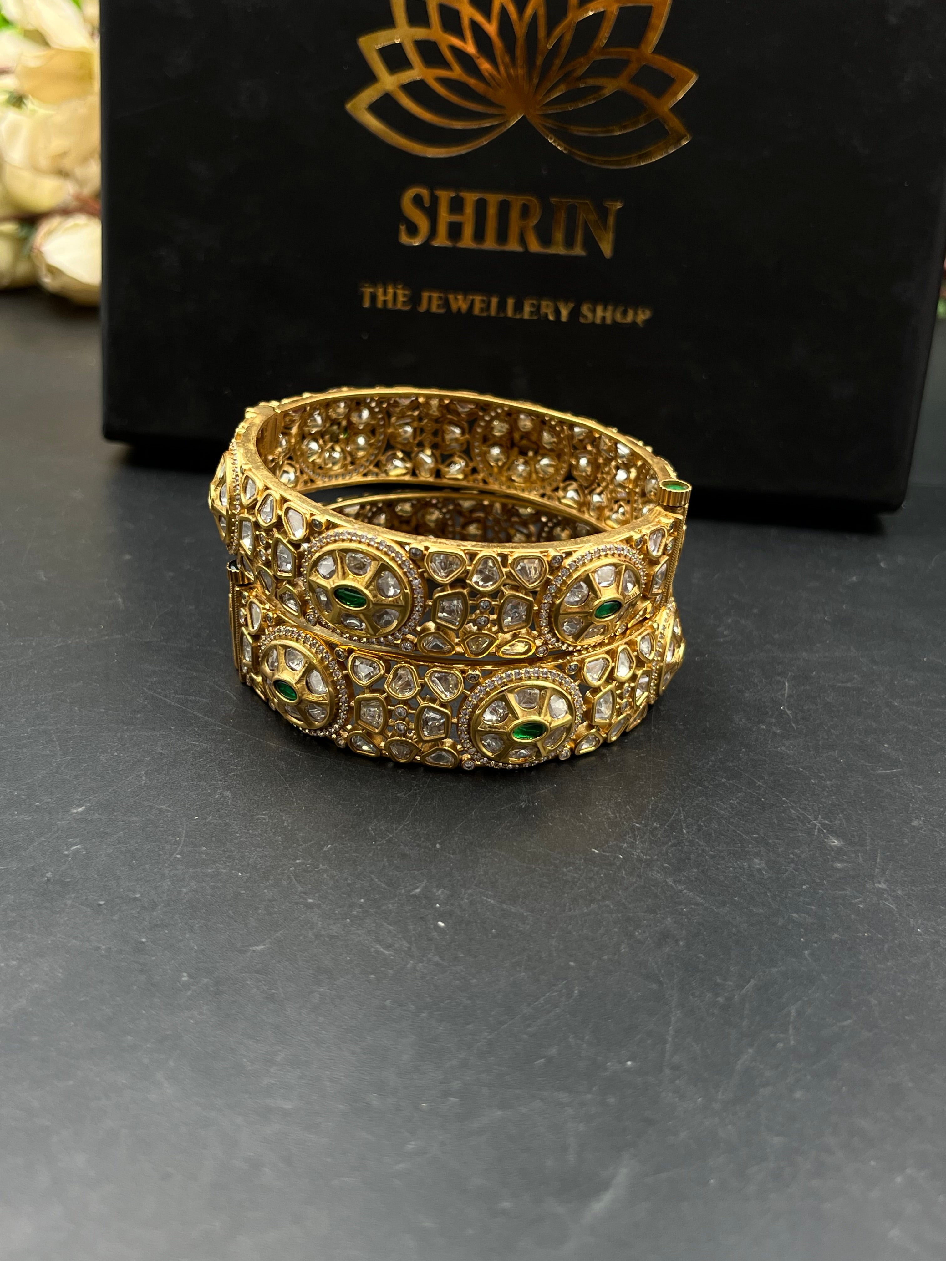 ROBITA BANGLE