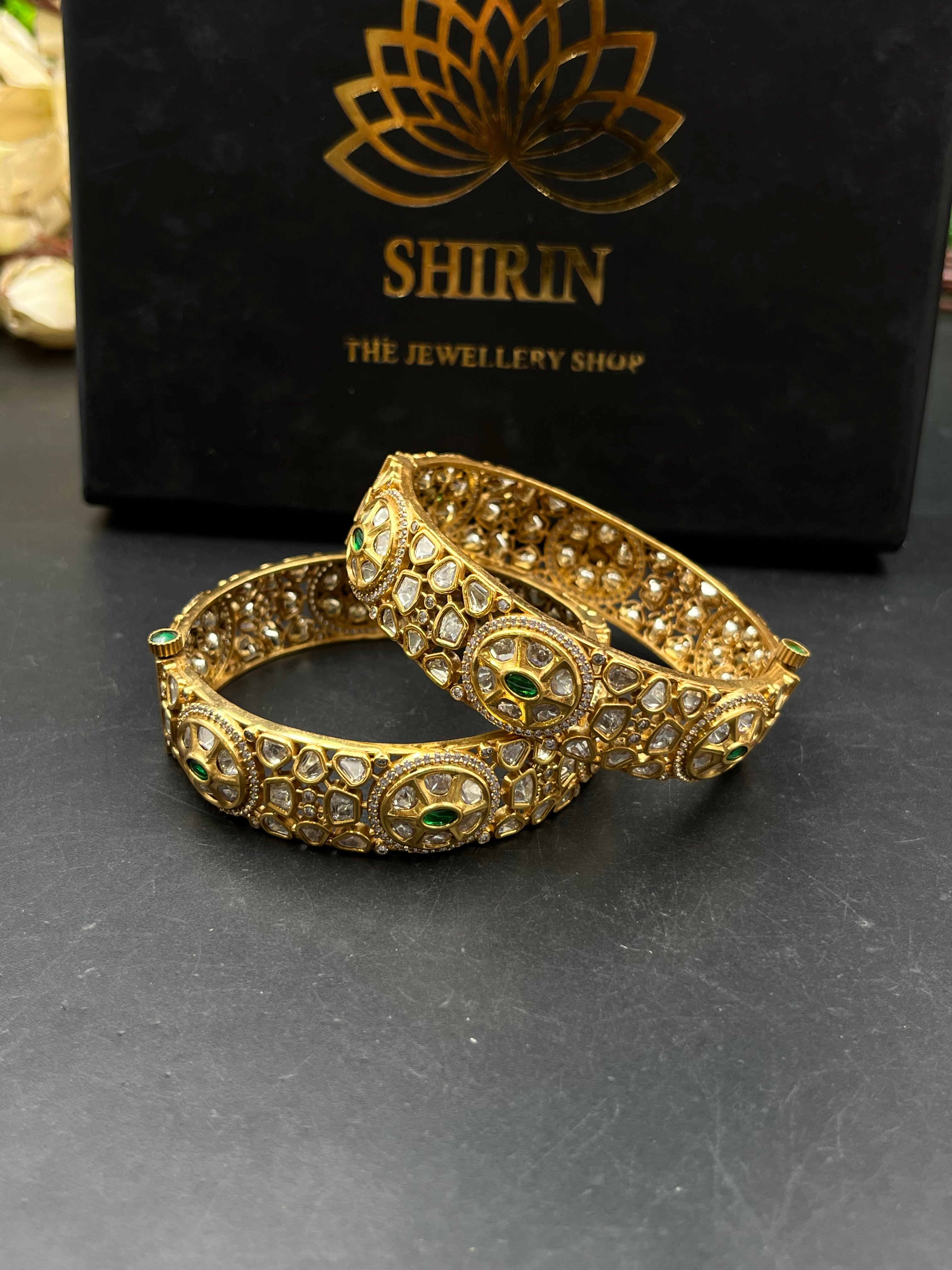 ROBITA BANGLE