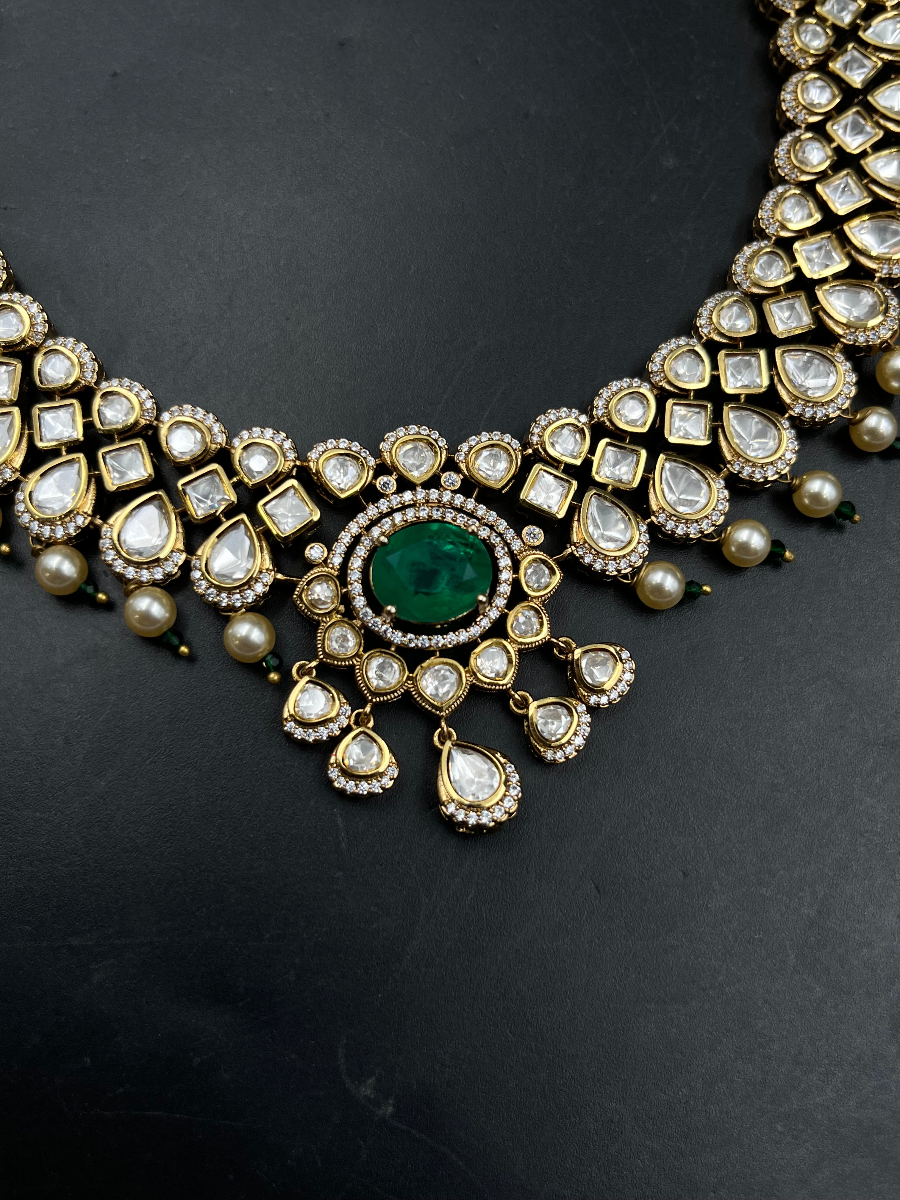 JHOHI NECKLACE