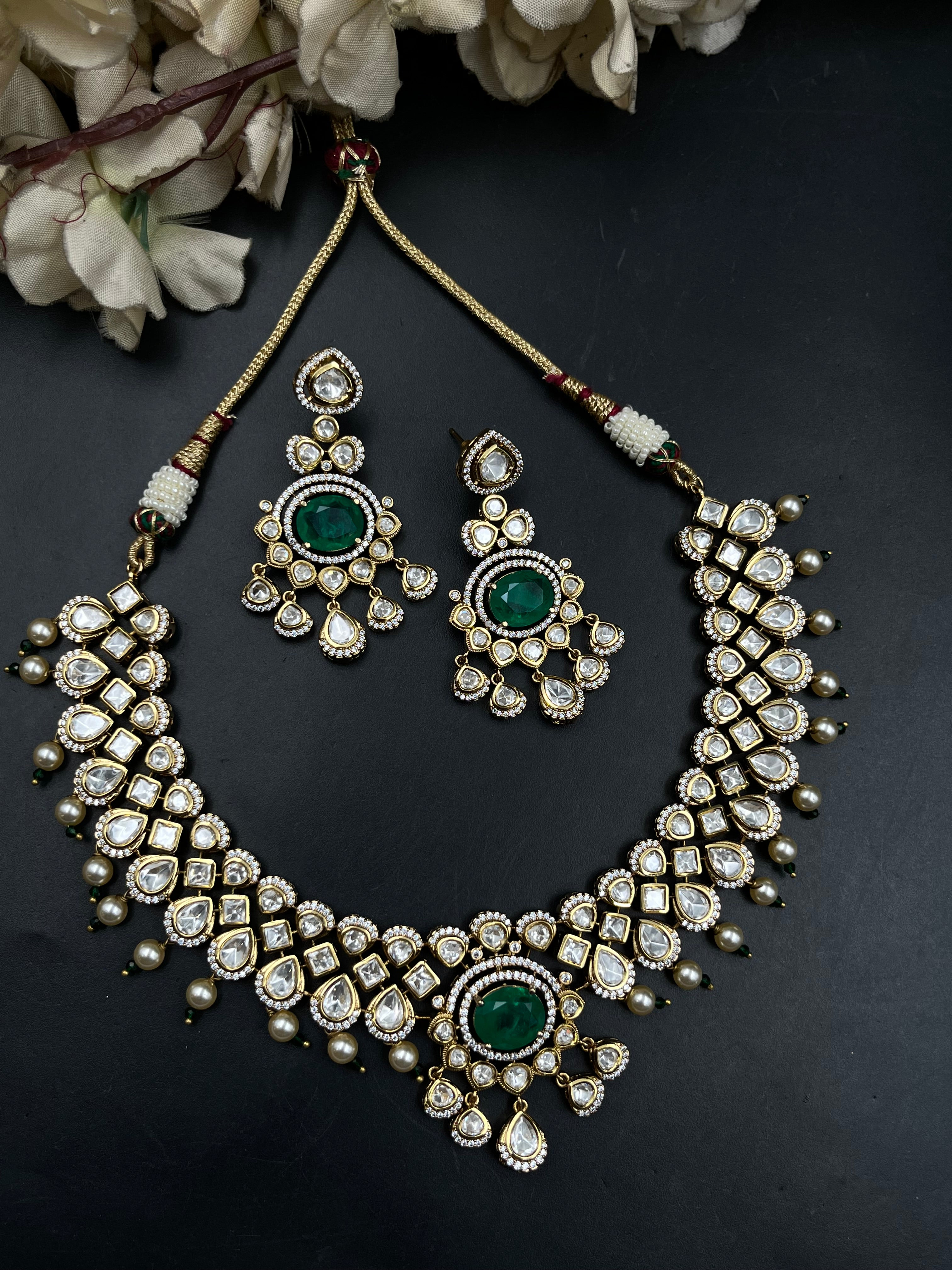 JHOHI NECKLACE