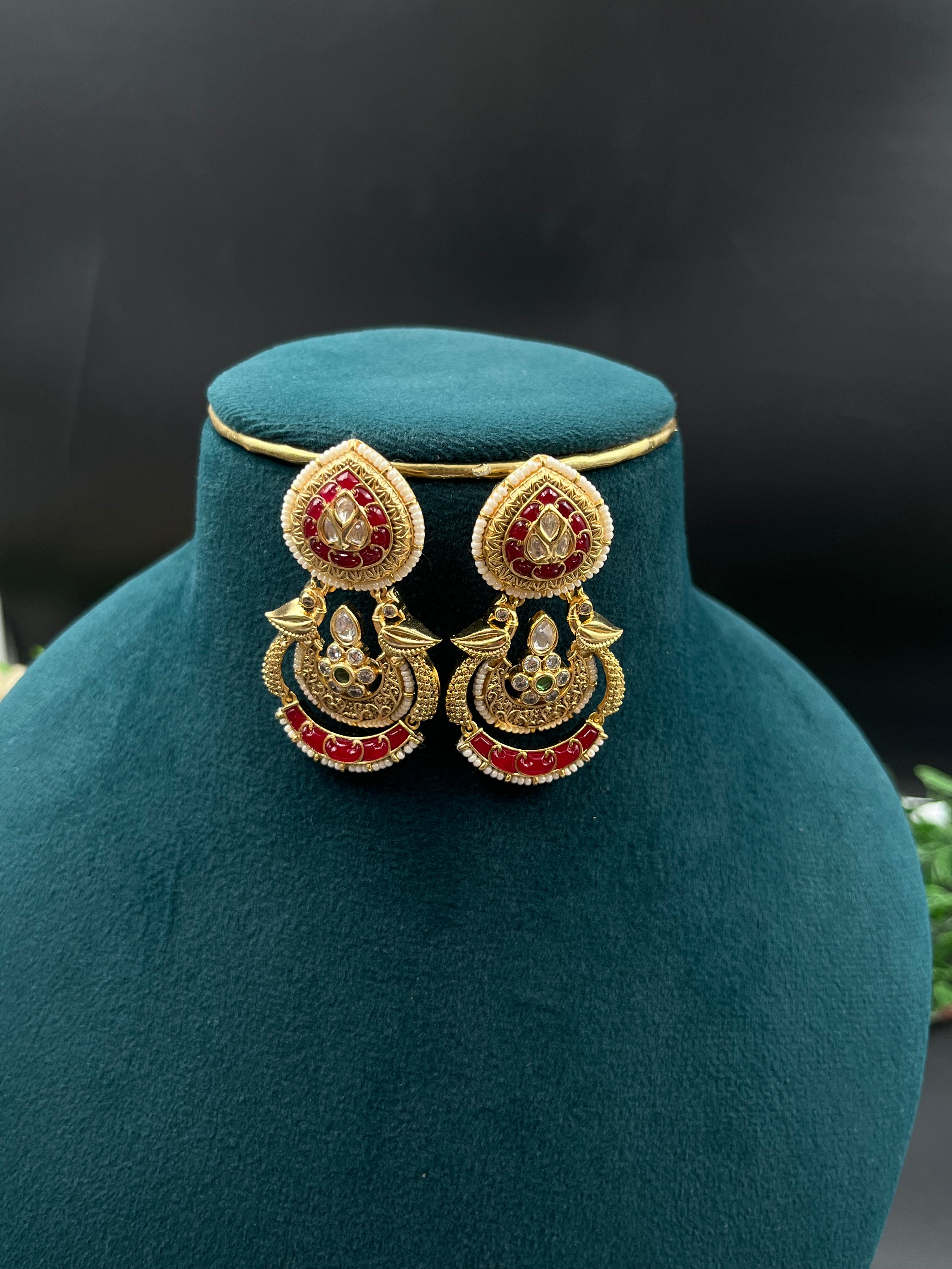 SABHU NECKLACE