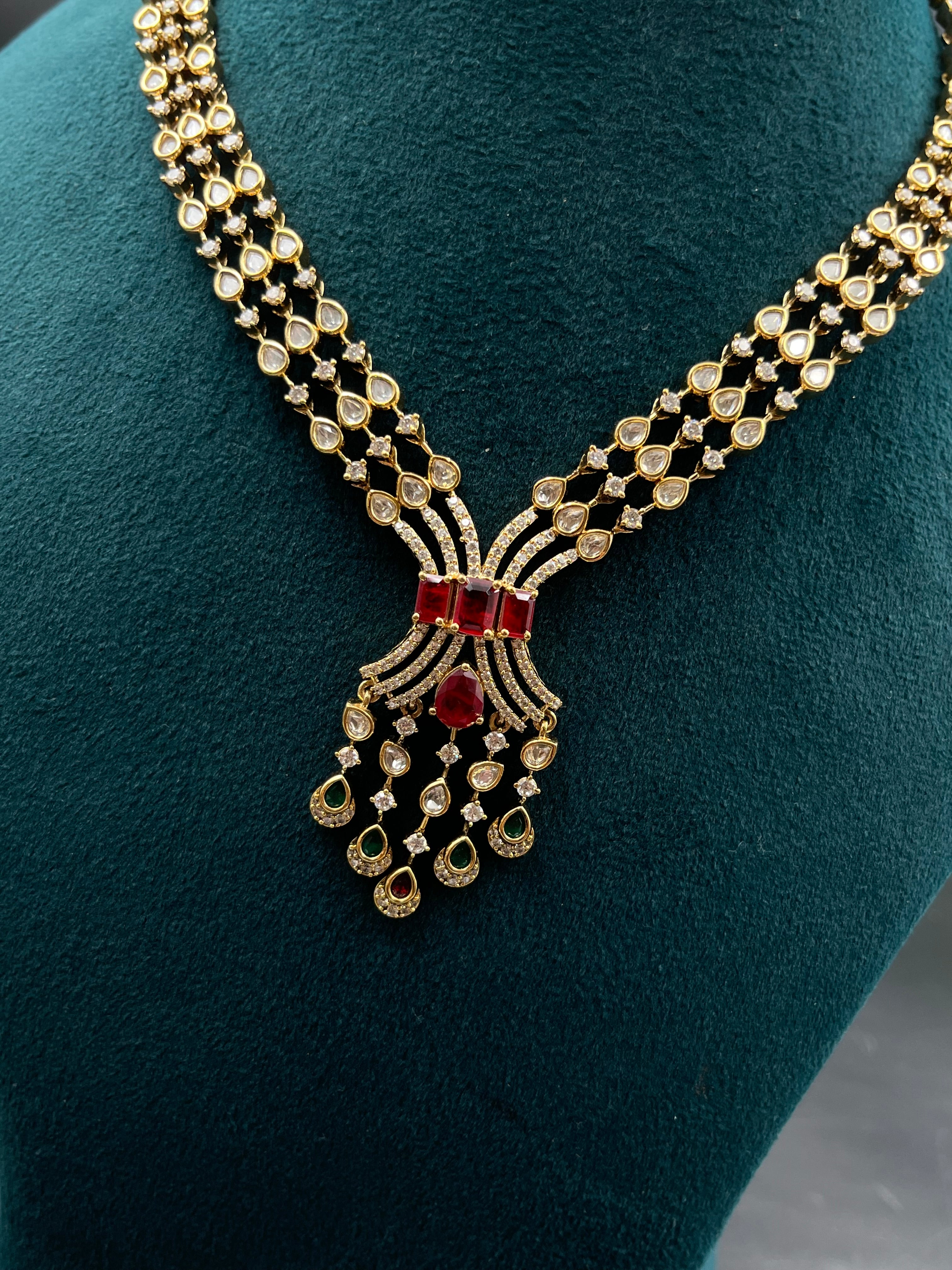 SIJUKA NECKLACE