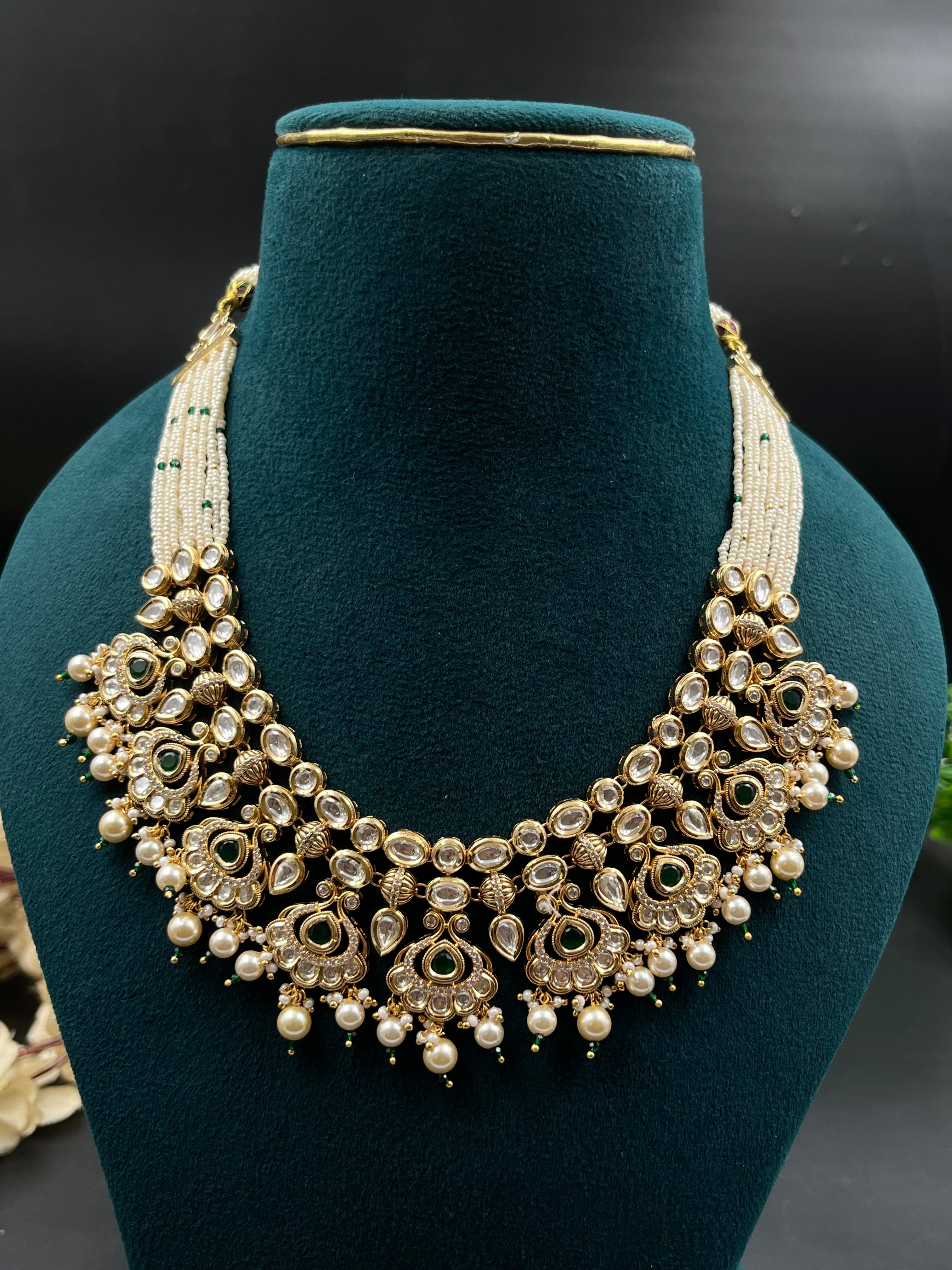 AANJU NECKLACE