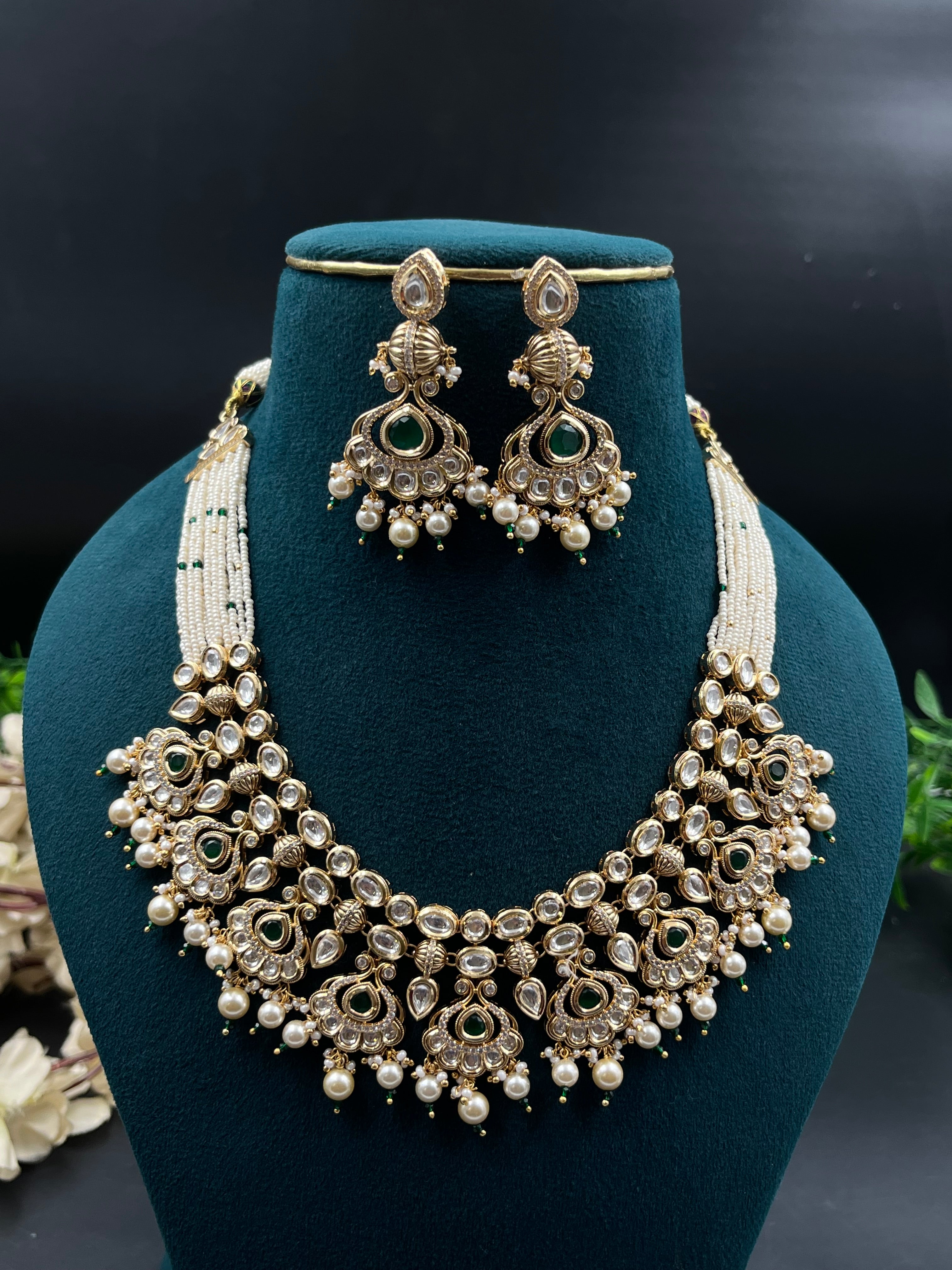 AANJU NECKLACE