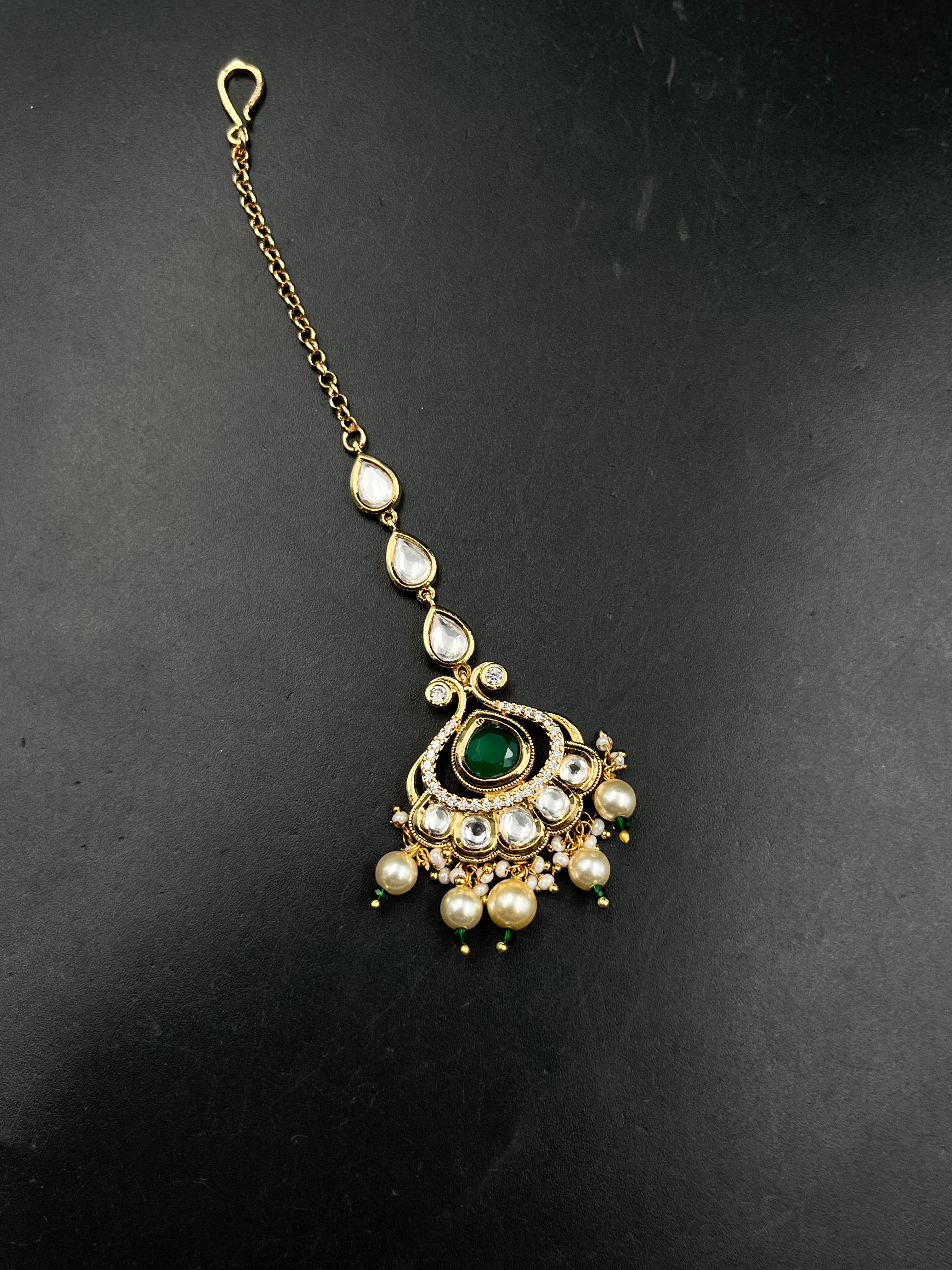 AANJU NECKLACE