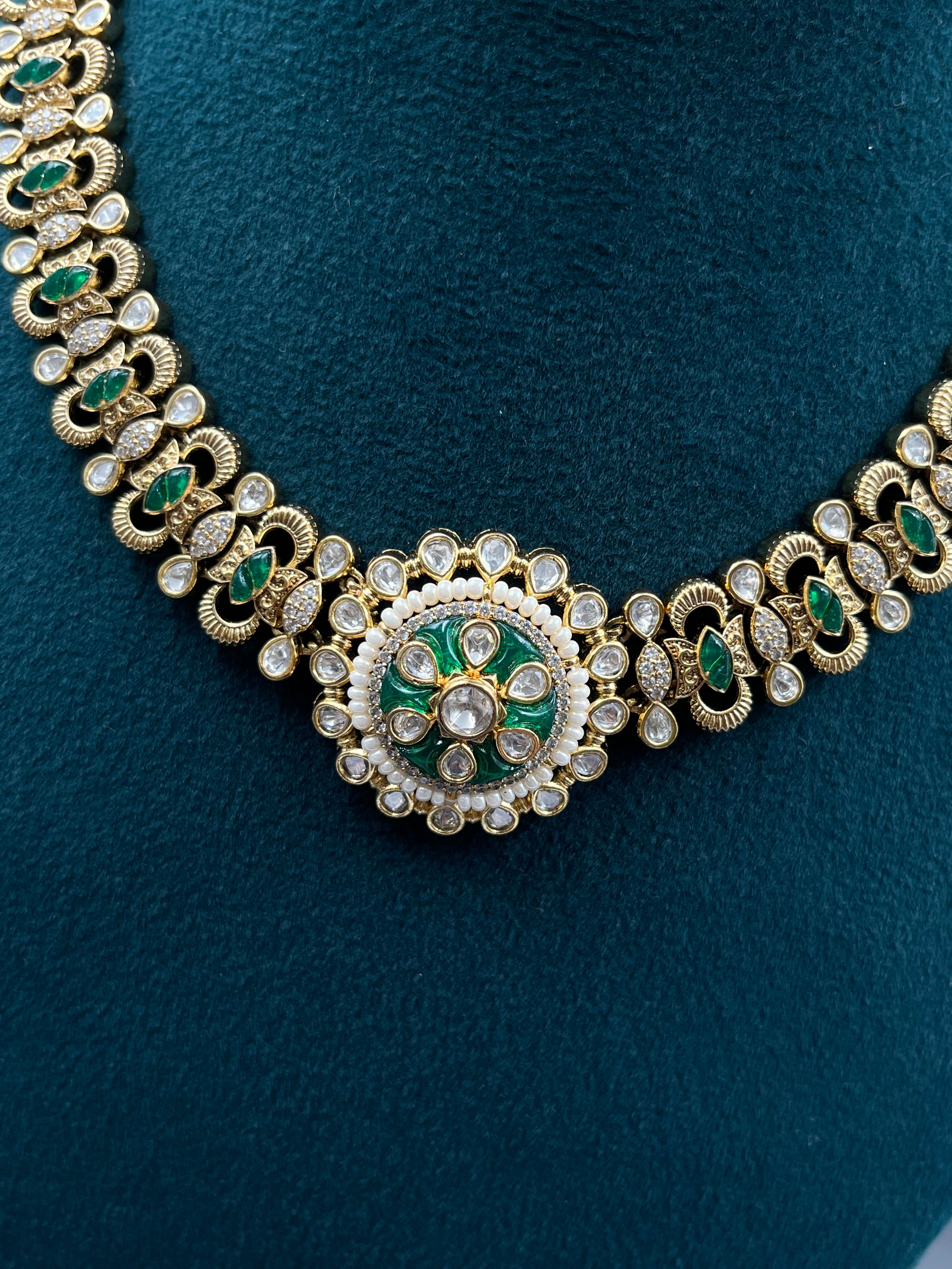 RIYAN NECKLACE