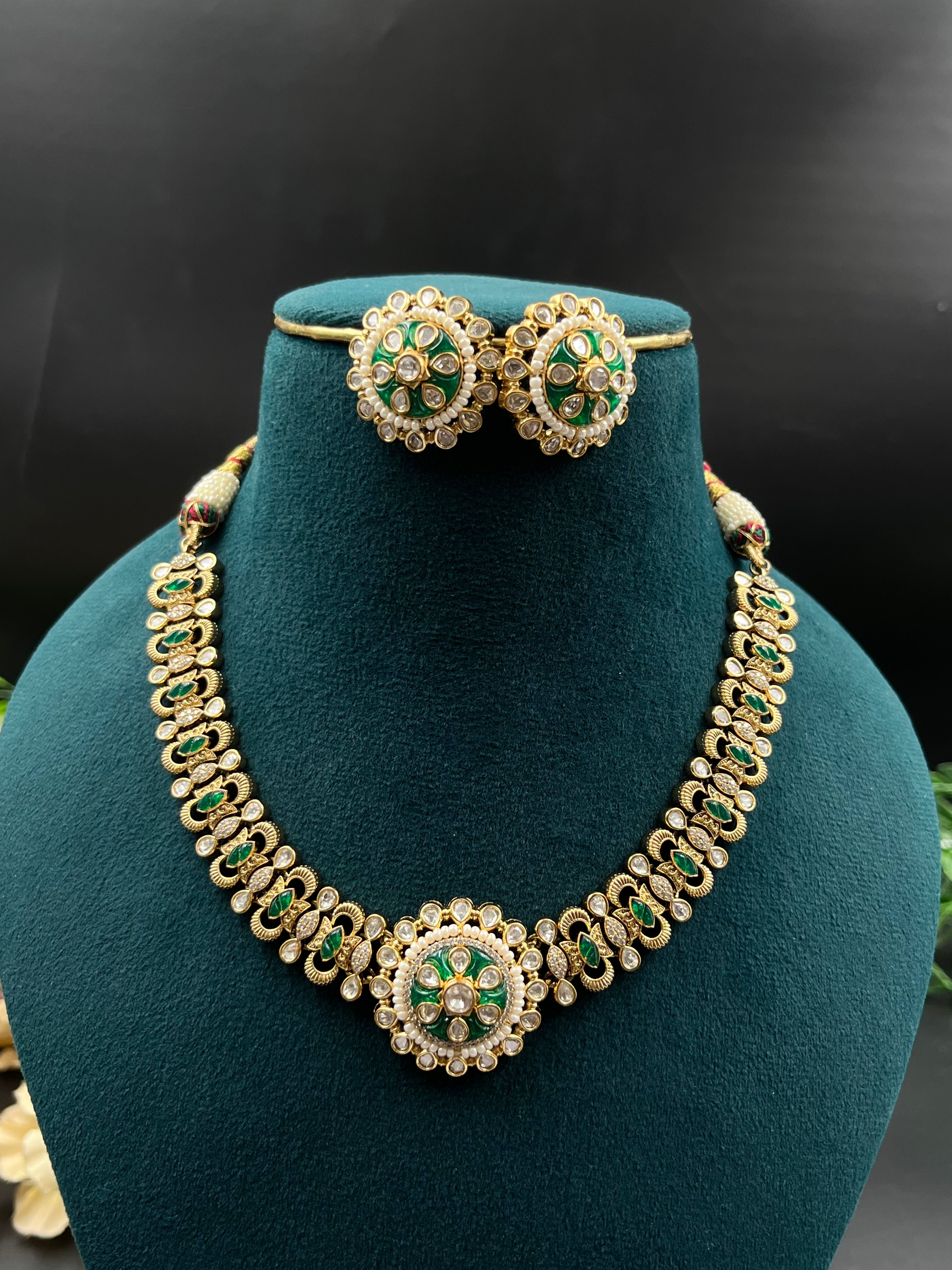 RIYAN NECKLACE
