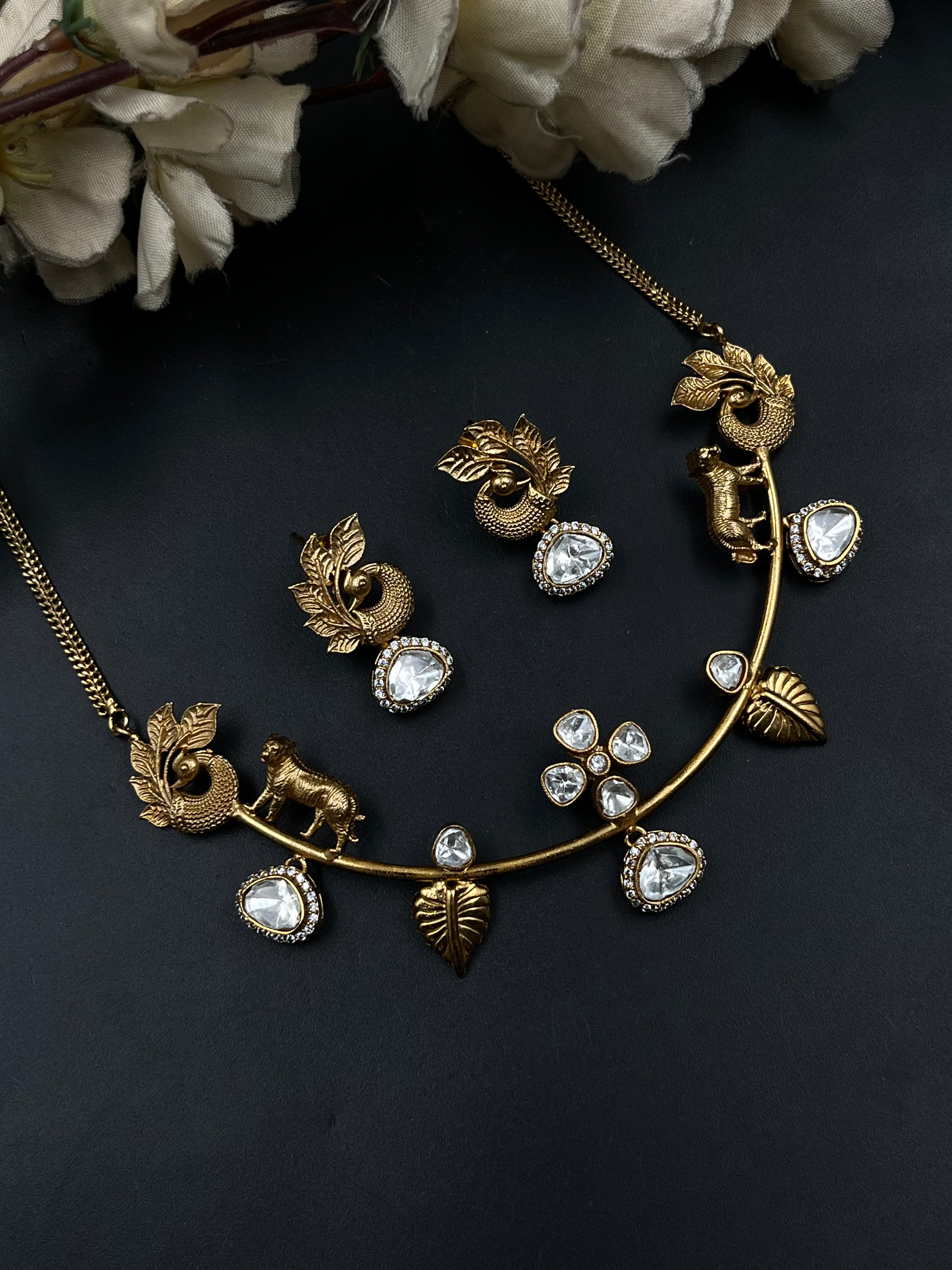 TIYA NECKLACE