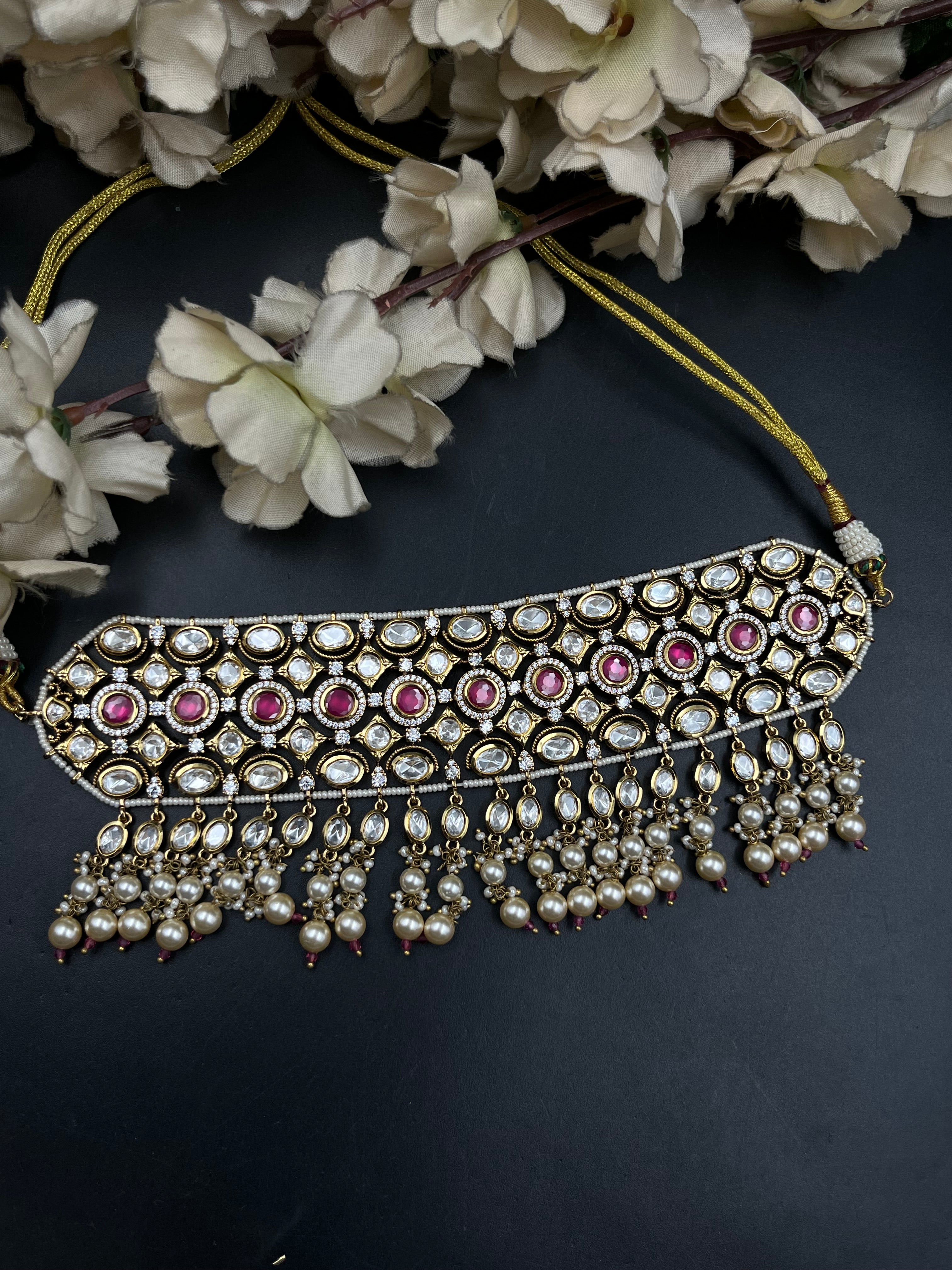 BAHNU NECKLACE