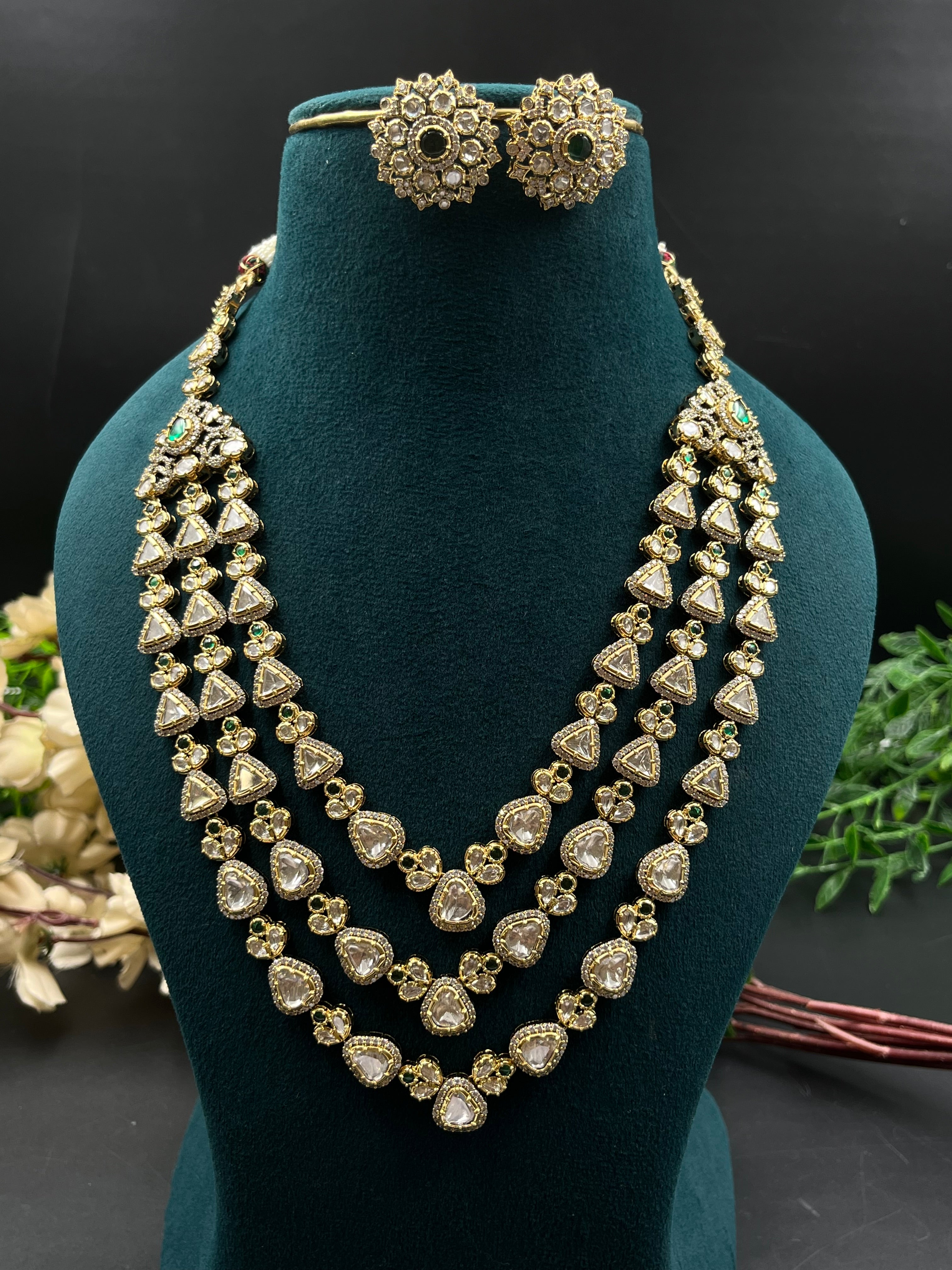 NANDU NECKLACE