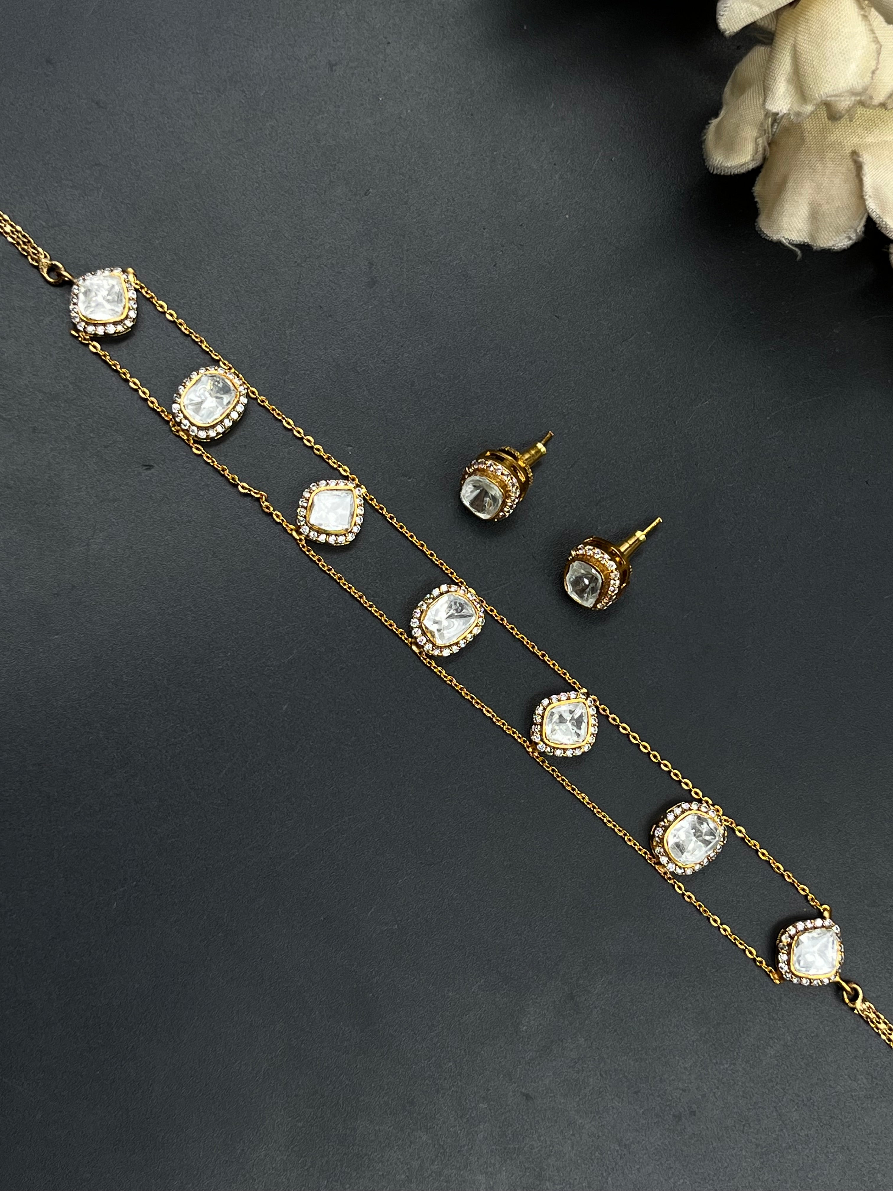 TANVI NECKLACE