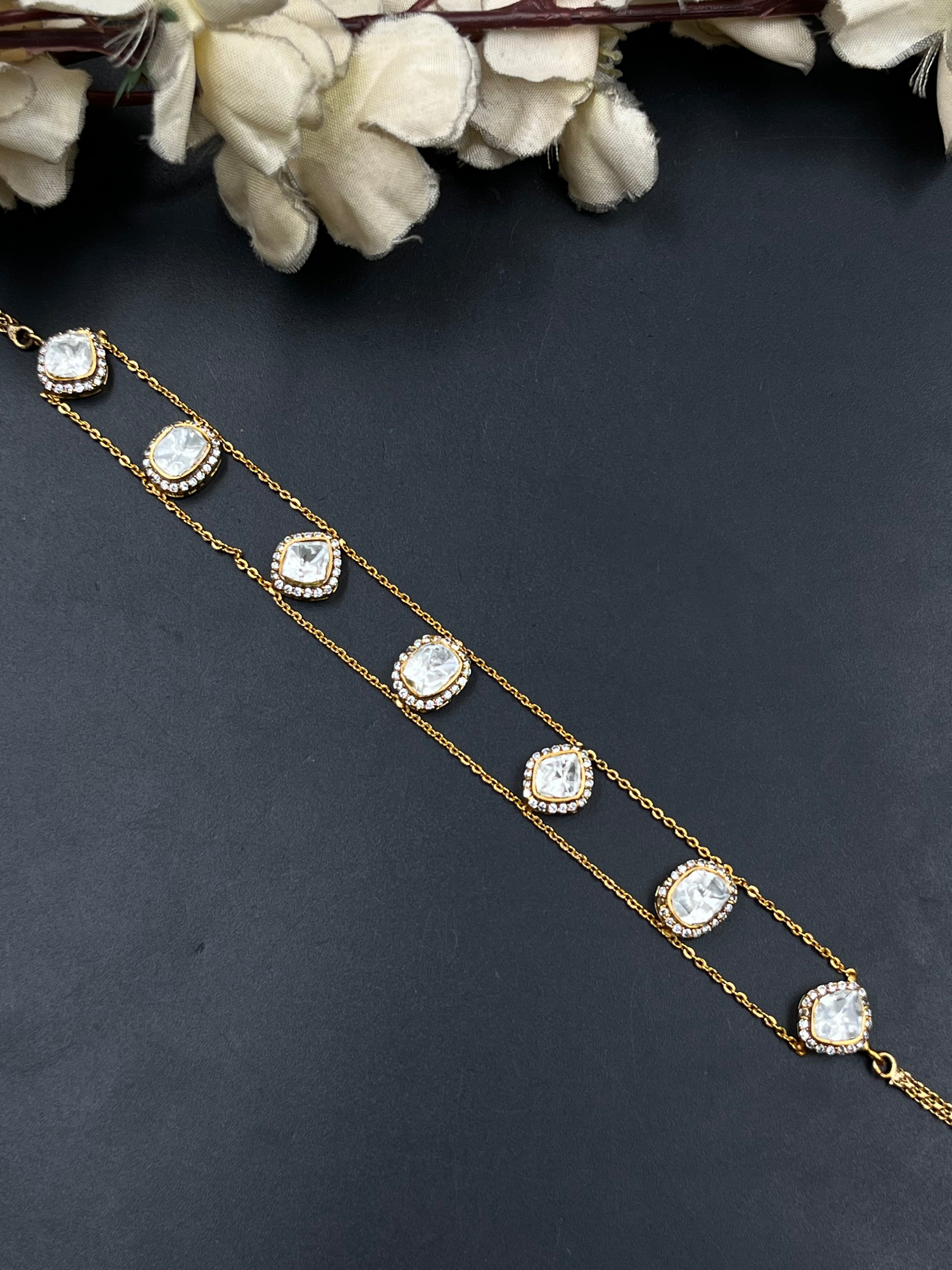 TANVI NECKLACE