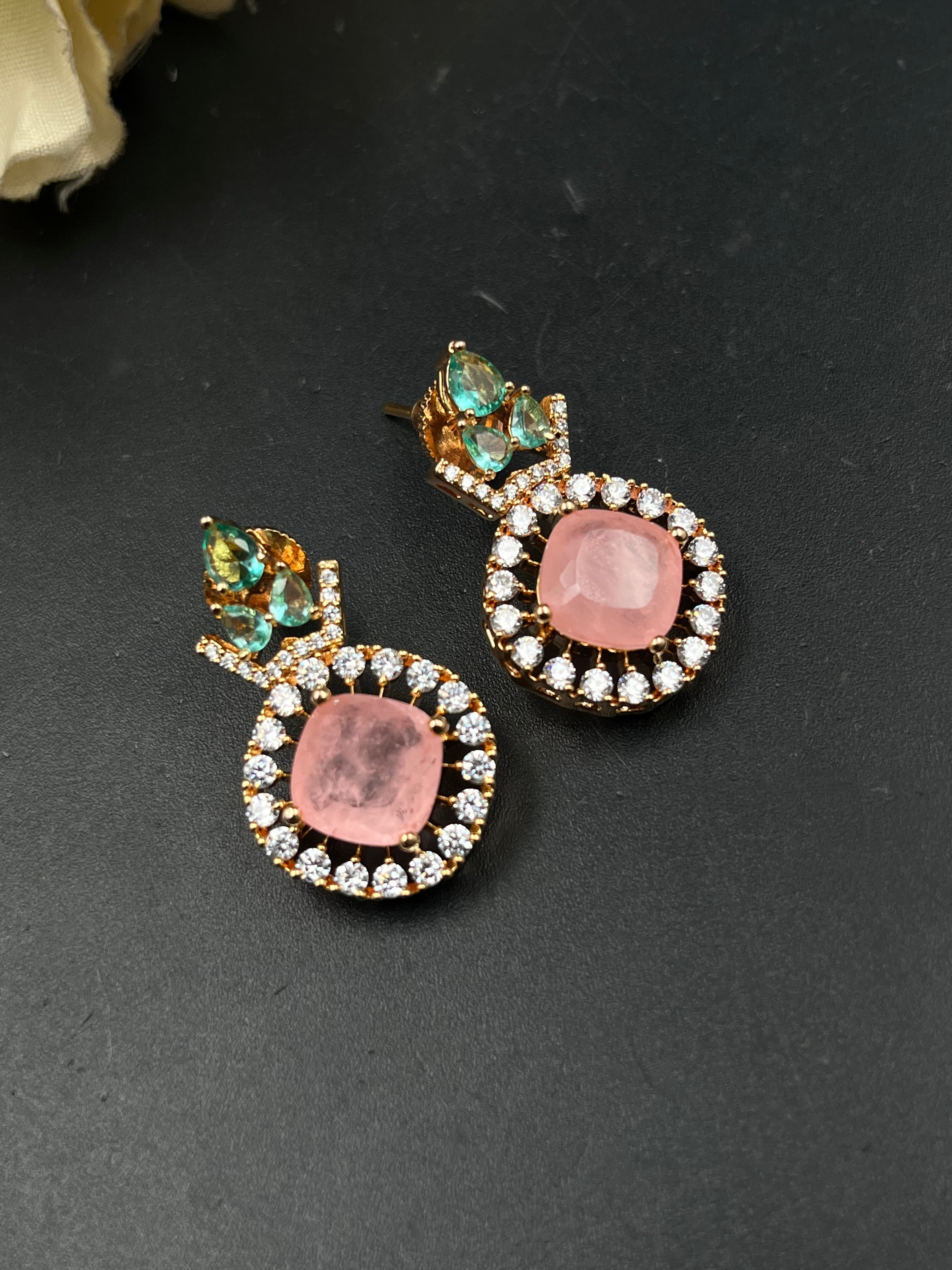 JIYA NECKLACE
