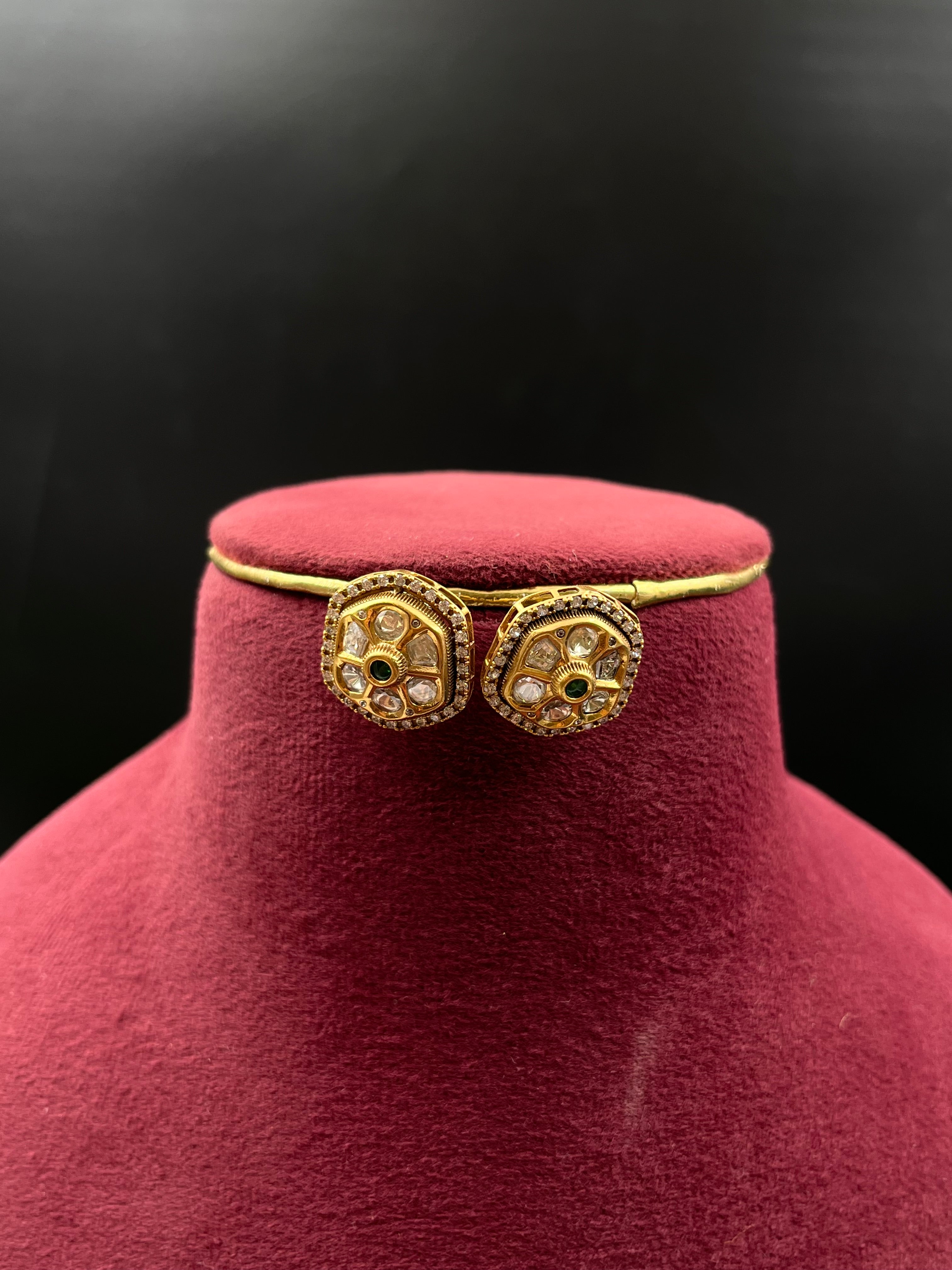 SIPA NECKLACE