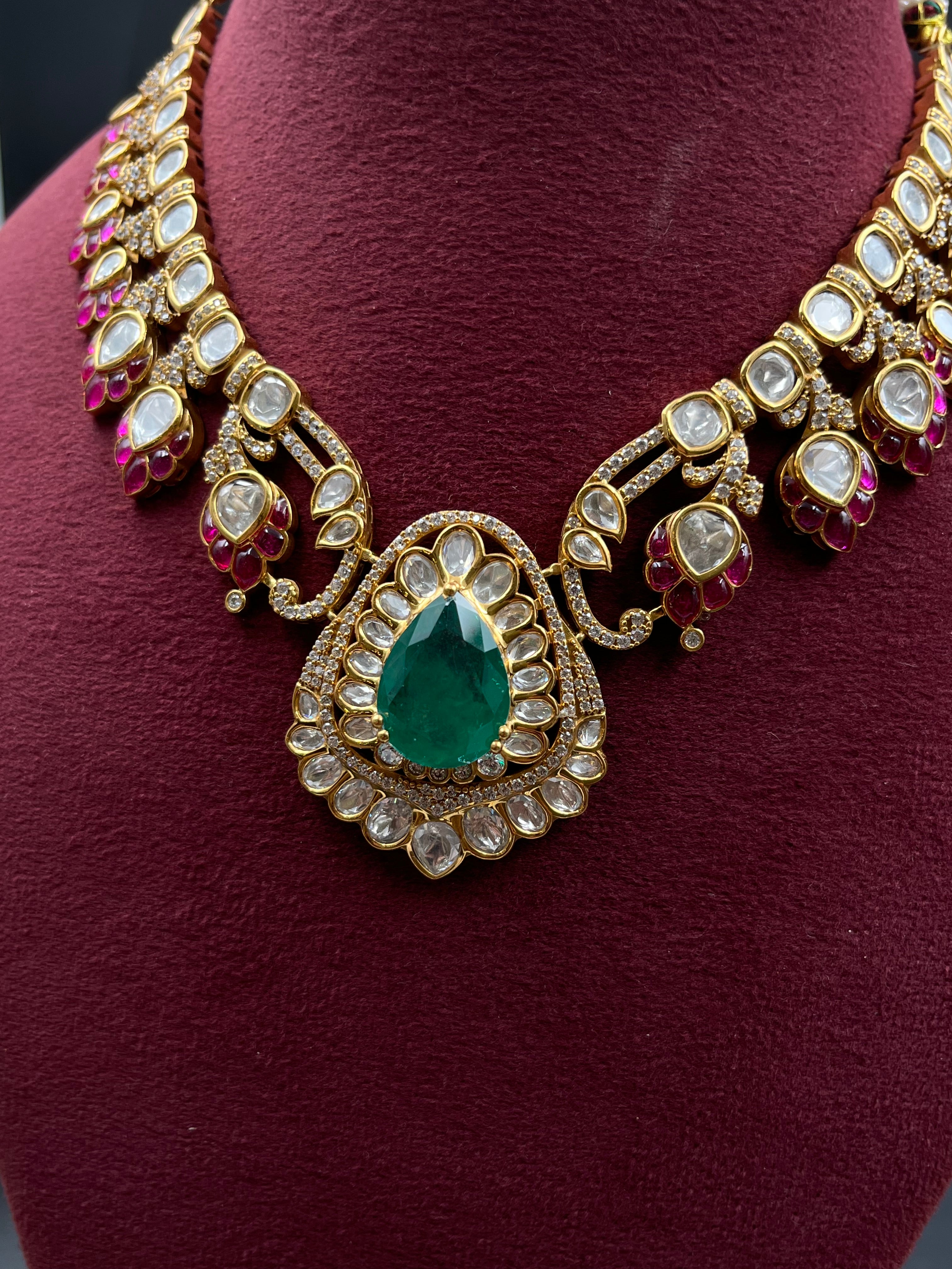 TRISHA NECKLACE