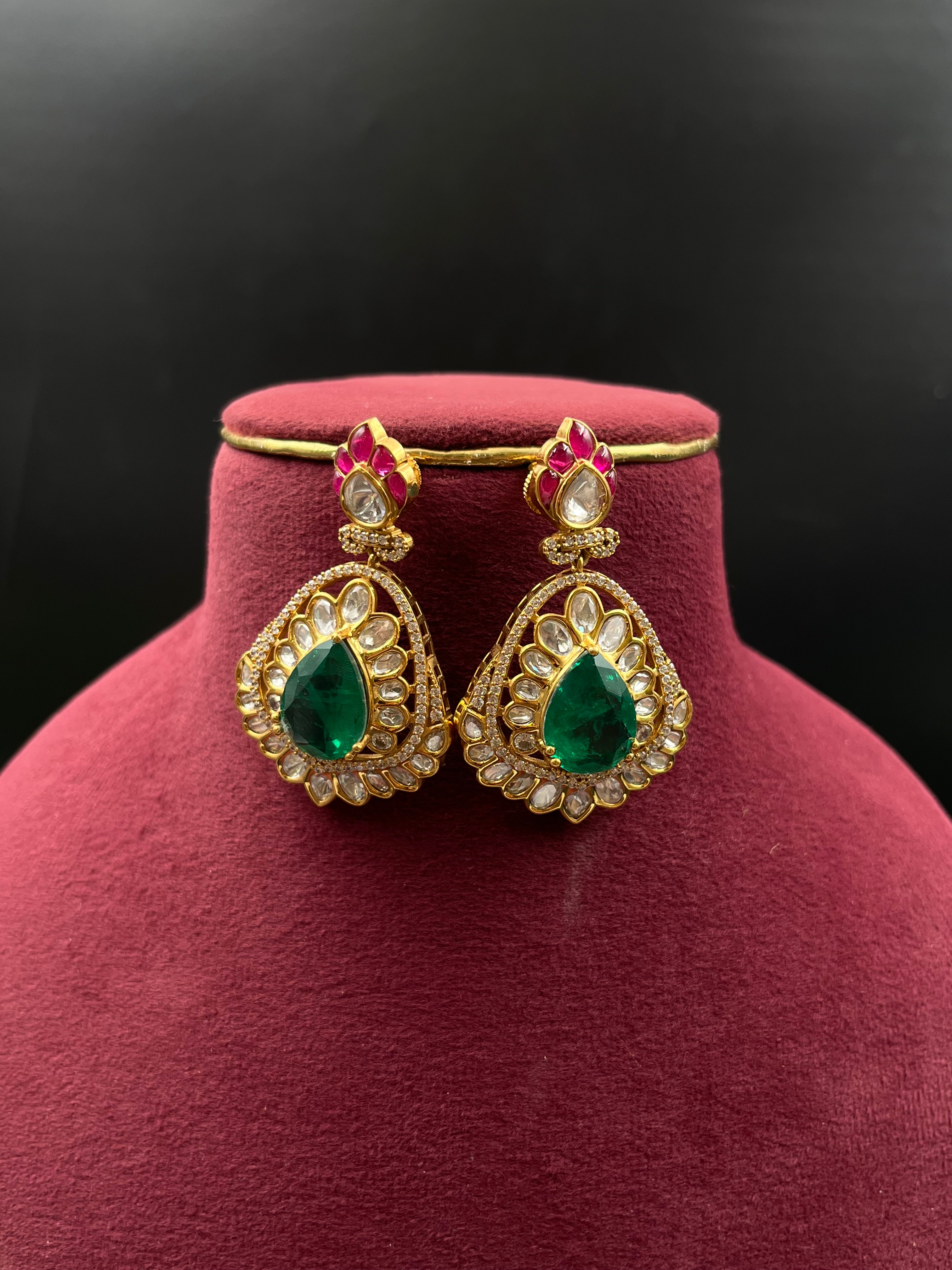 TRISHA NECKLACE