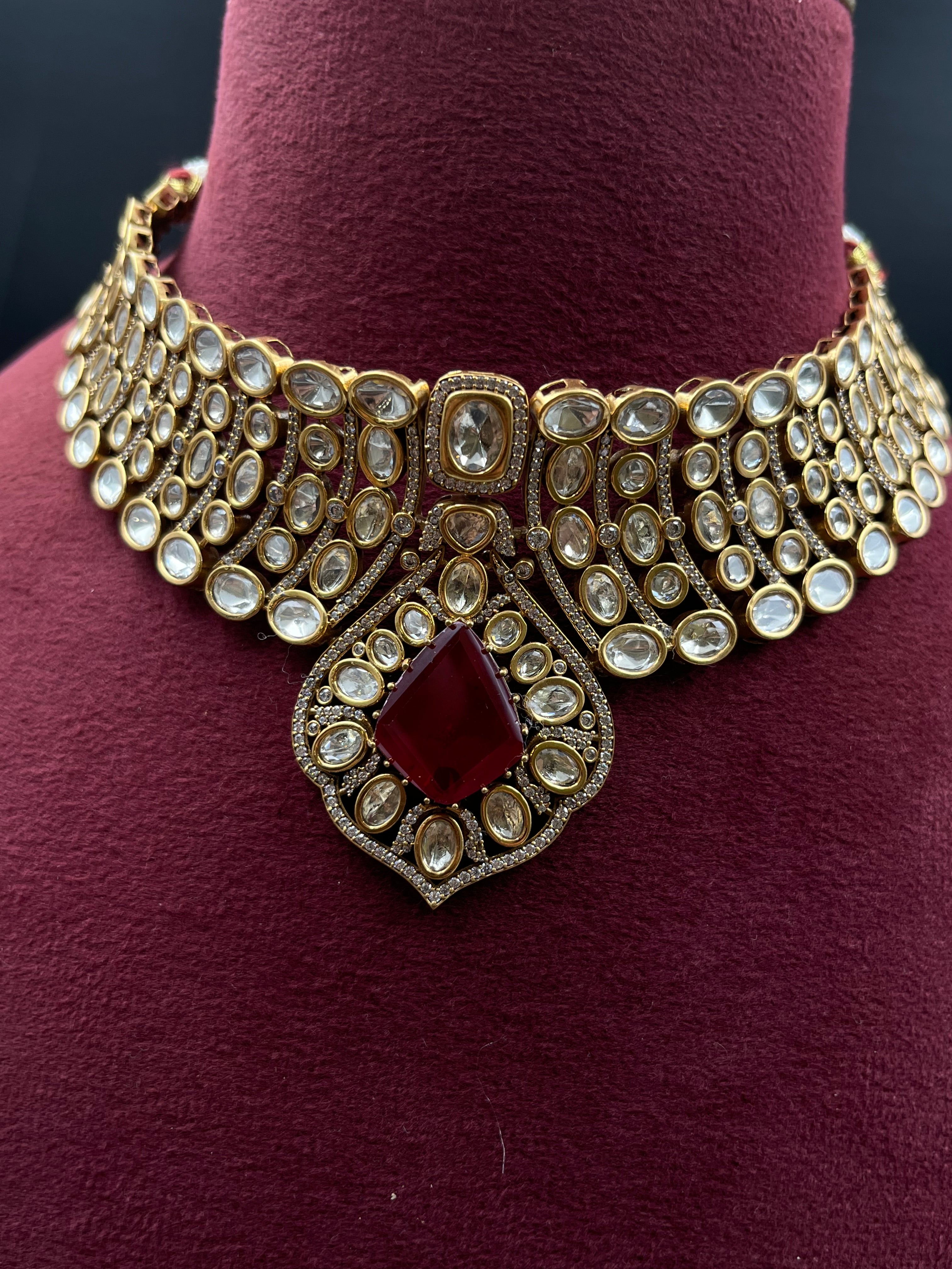 MYRAYA NECKLACE