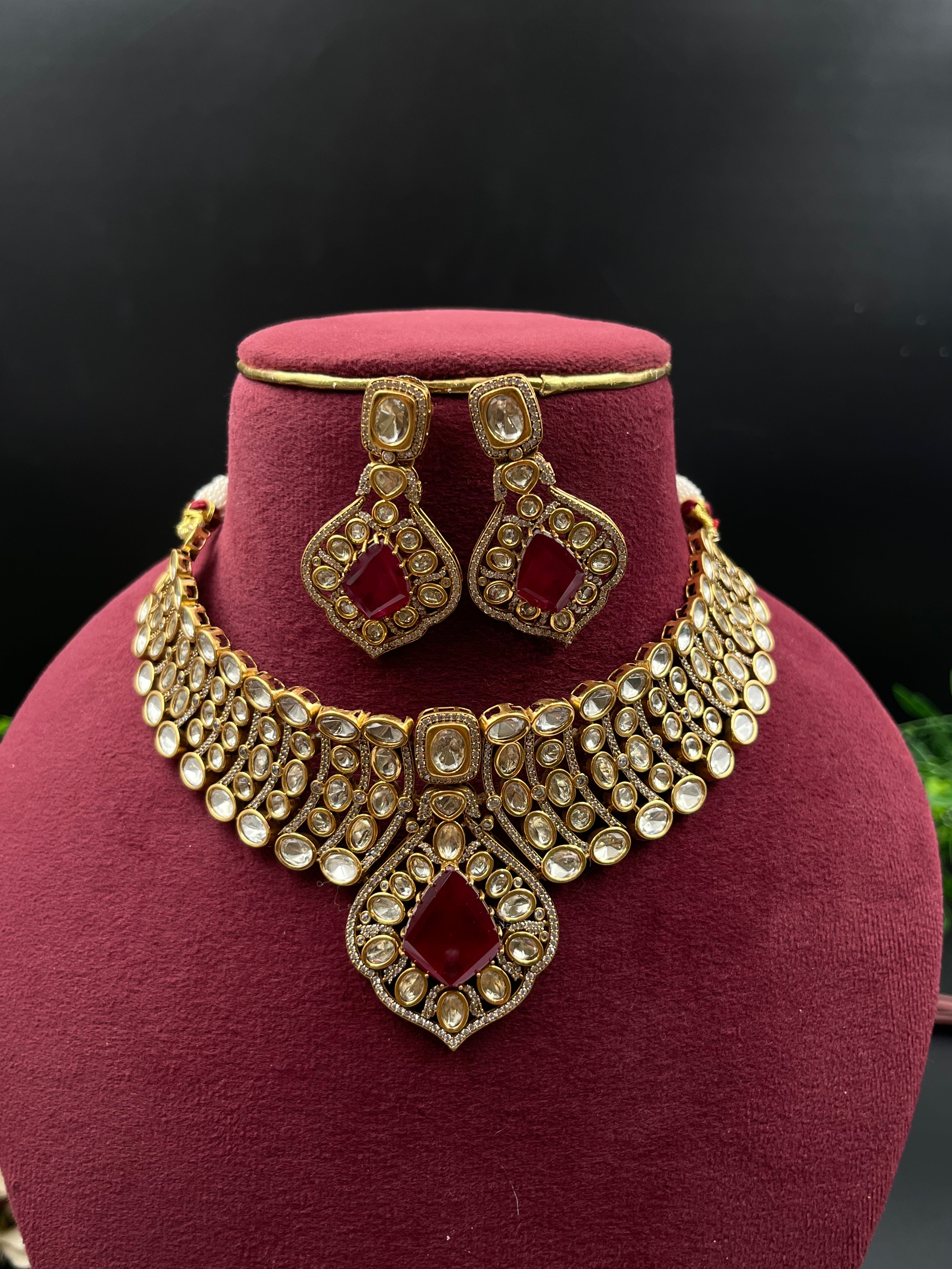 MYRAYA NECKLACE