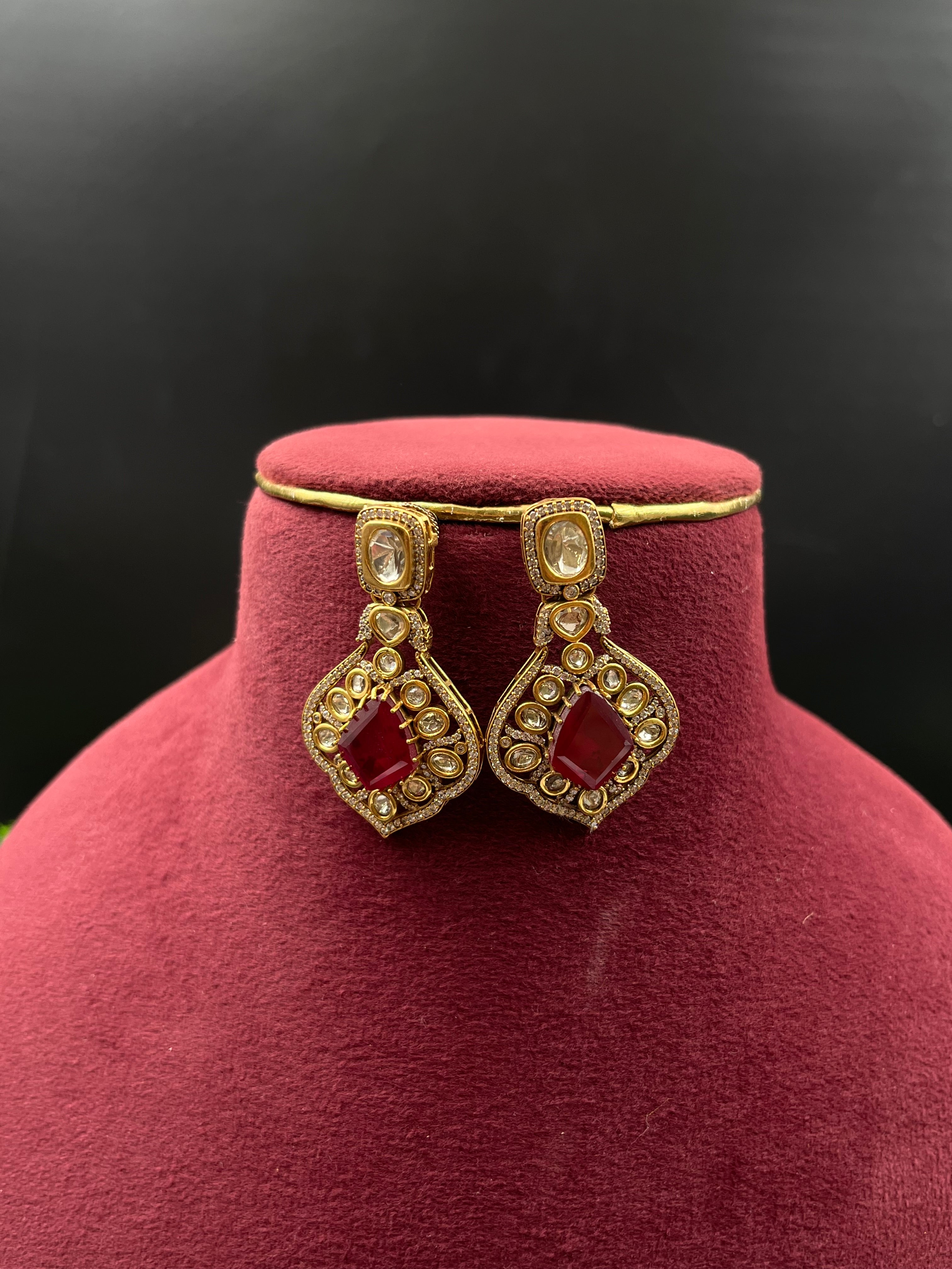 MYRAYA NECKLACE