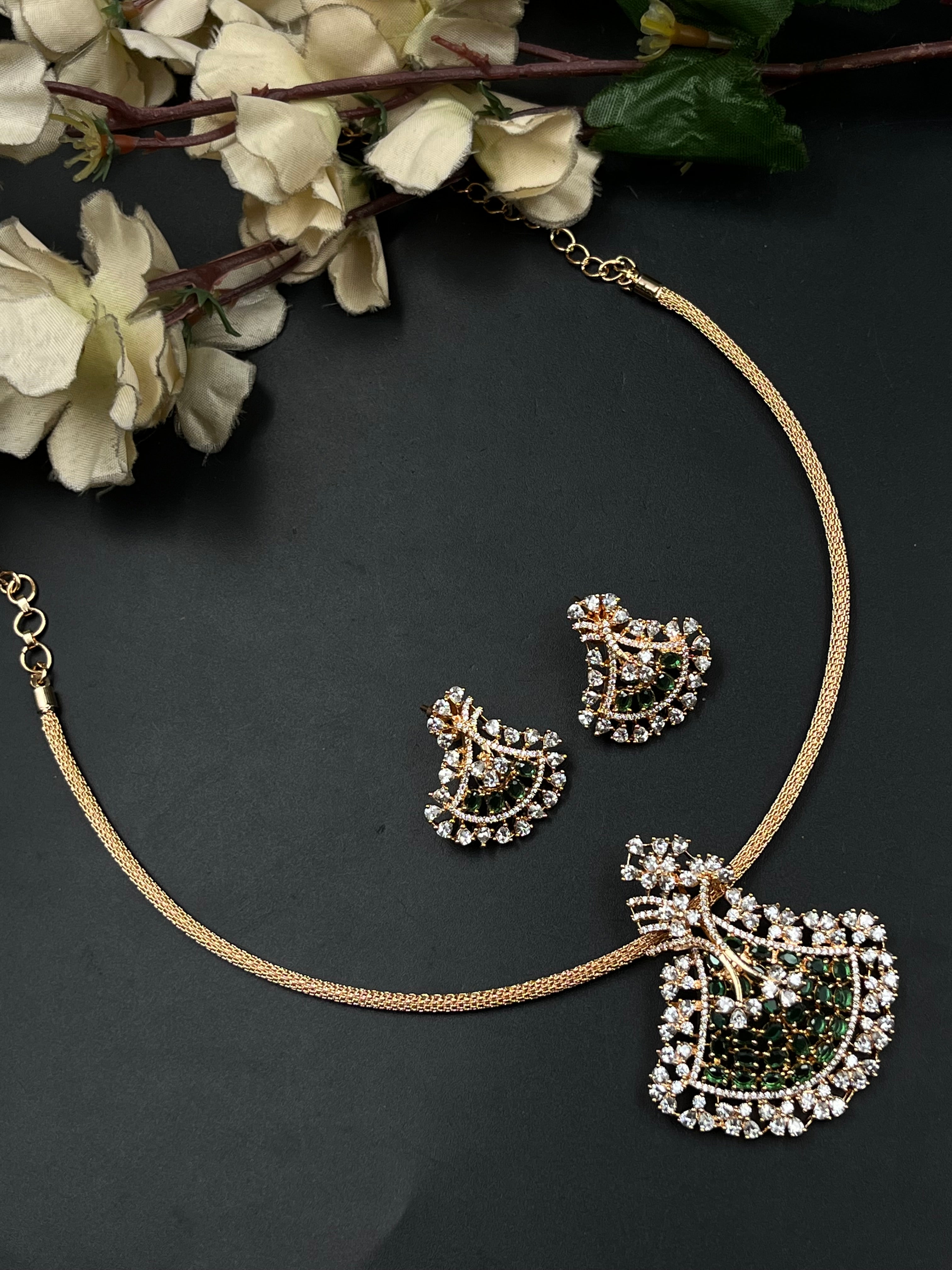 NITA NECKLACE