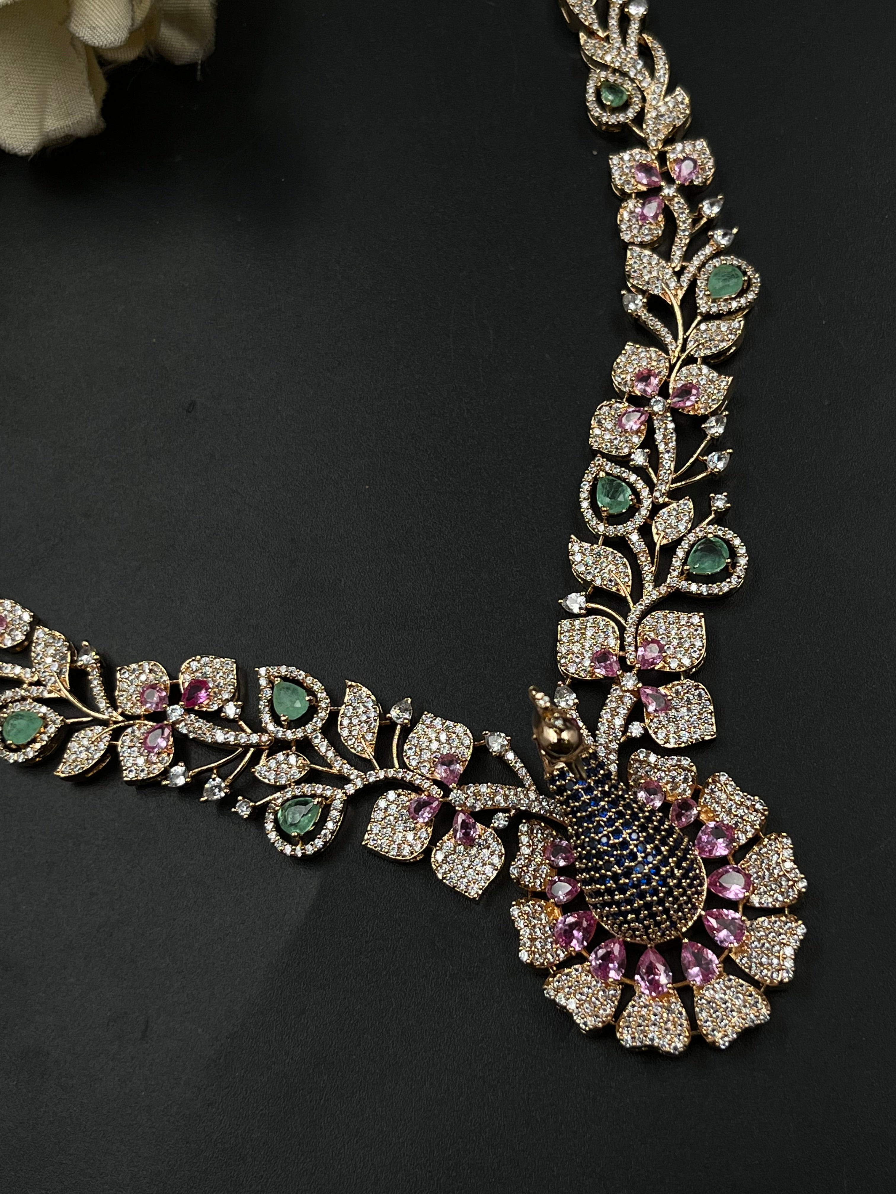 KINAO NECKLACE