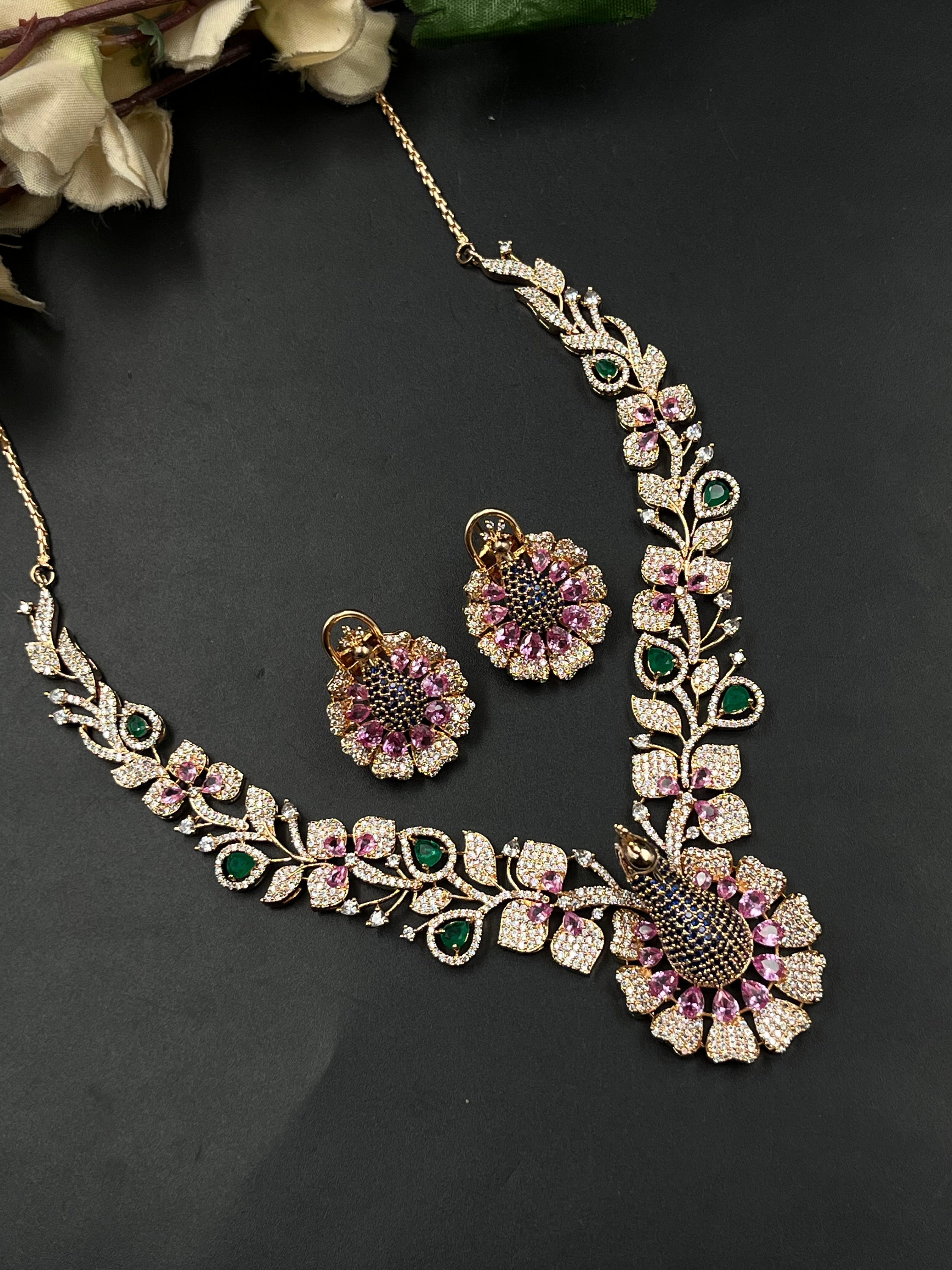 KINAO NECKLACE