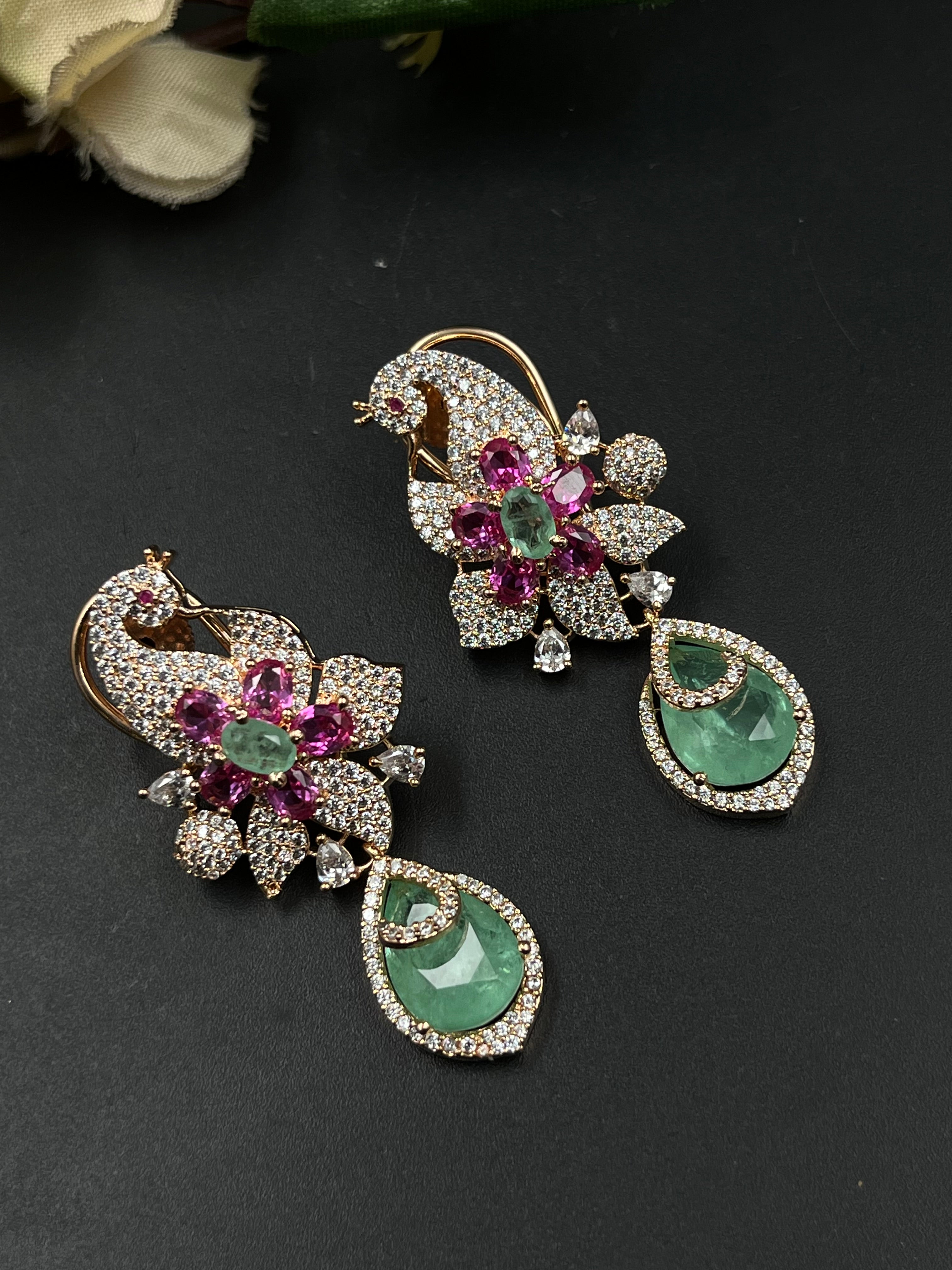 EIYAS PENDANT