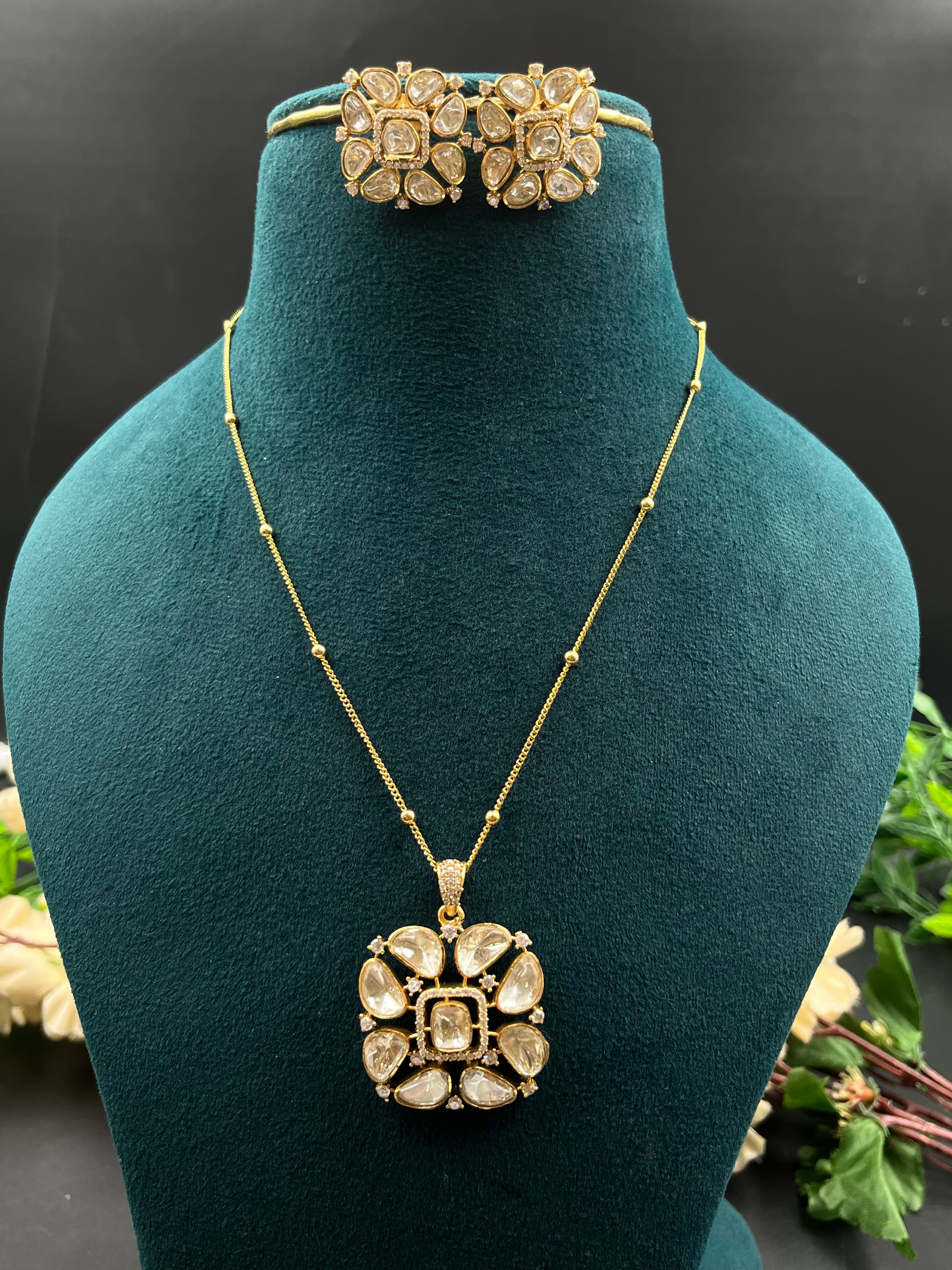 NEHU PENDANT
