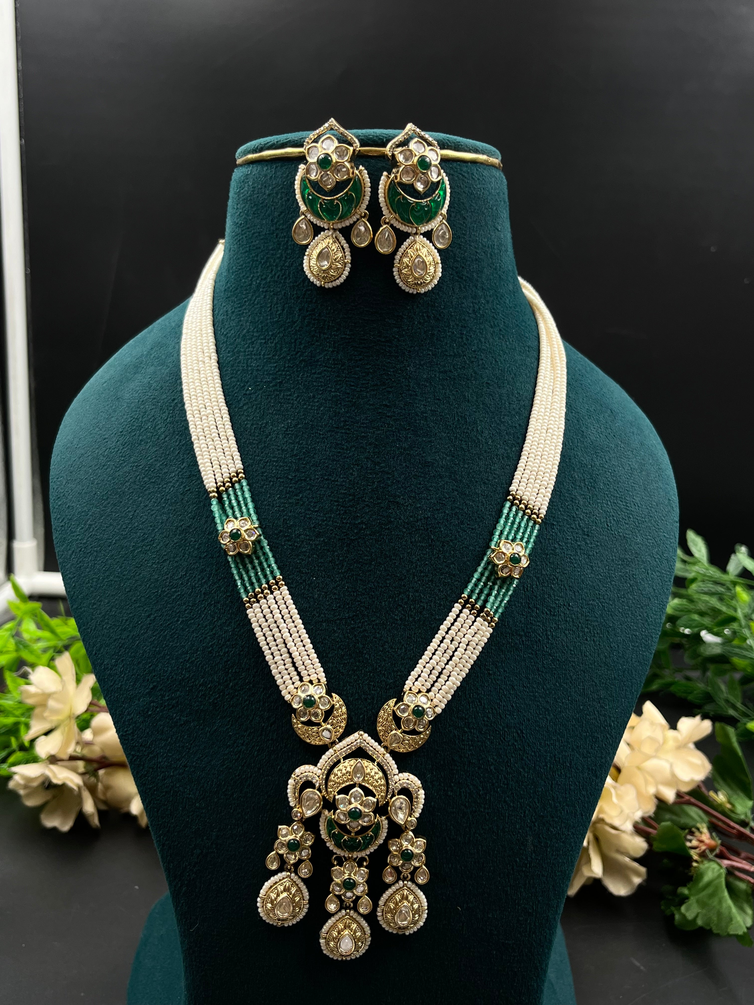 FIYA NECKLACE
