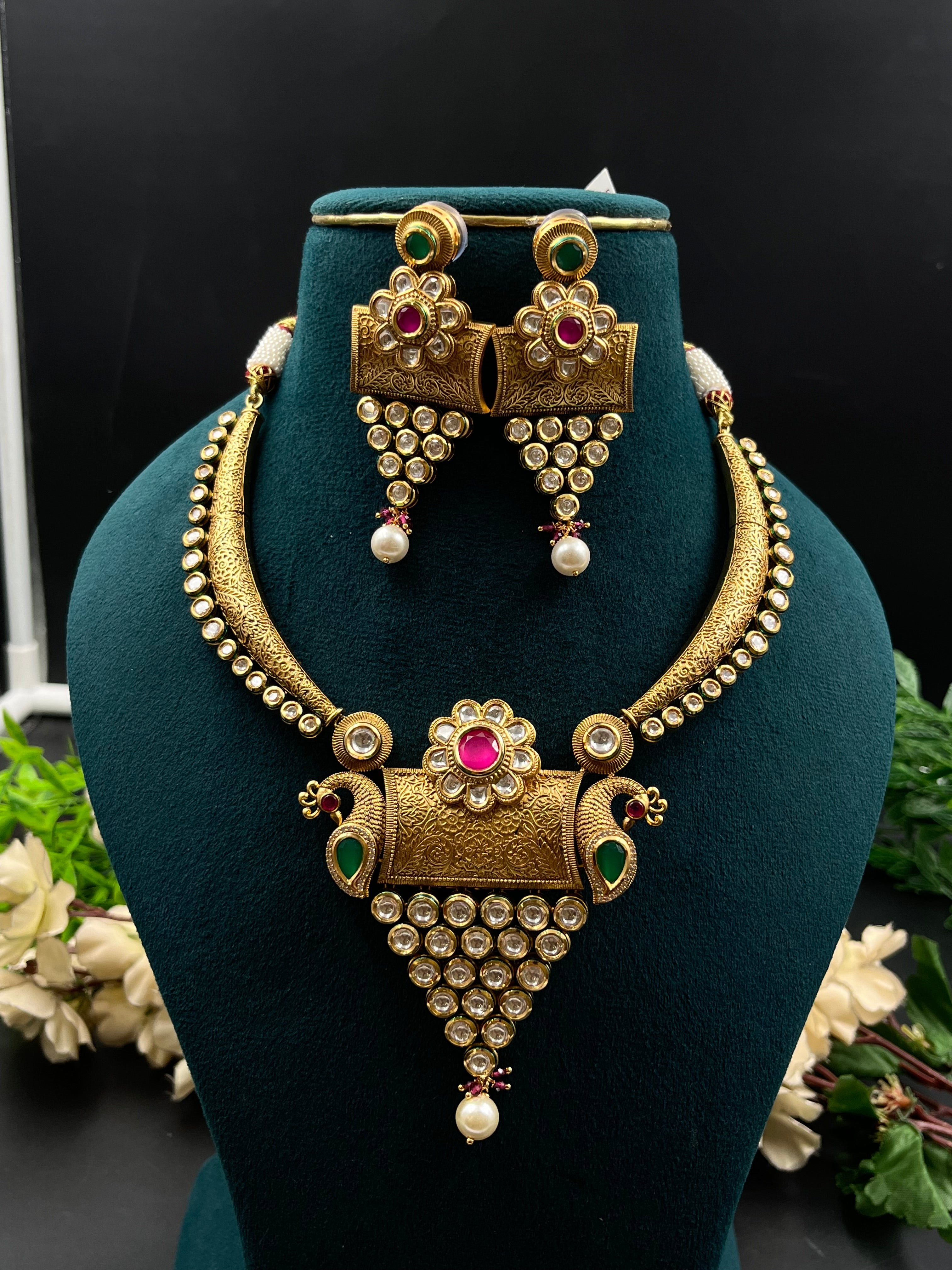 RISHA NECKLACE