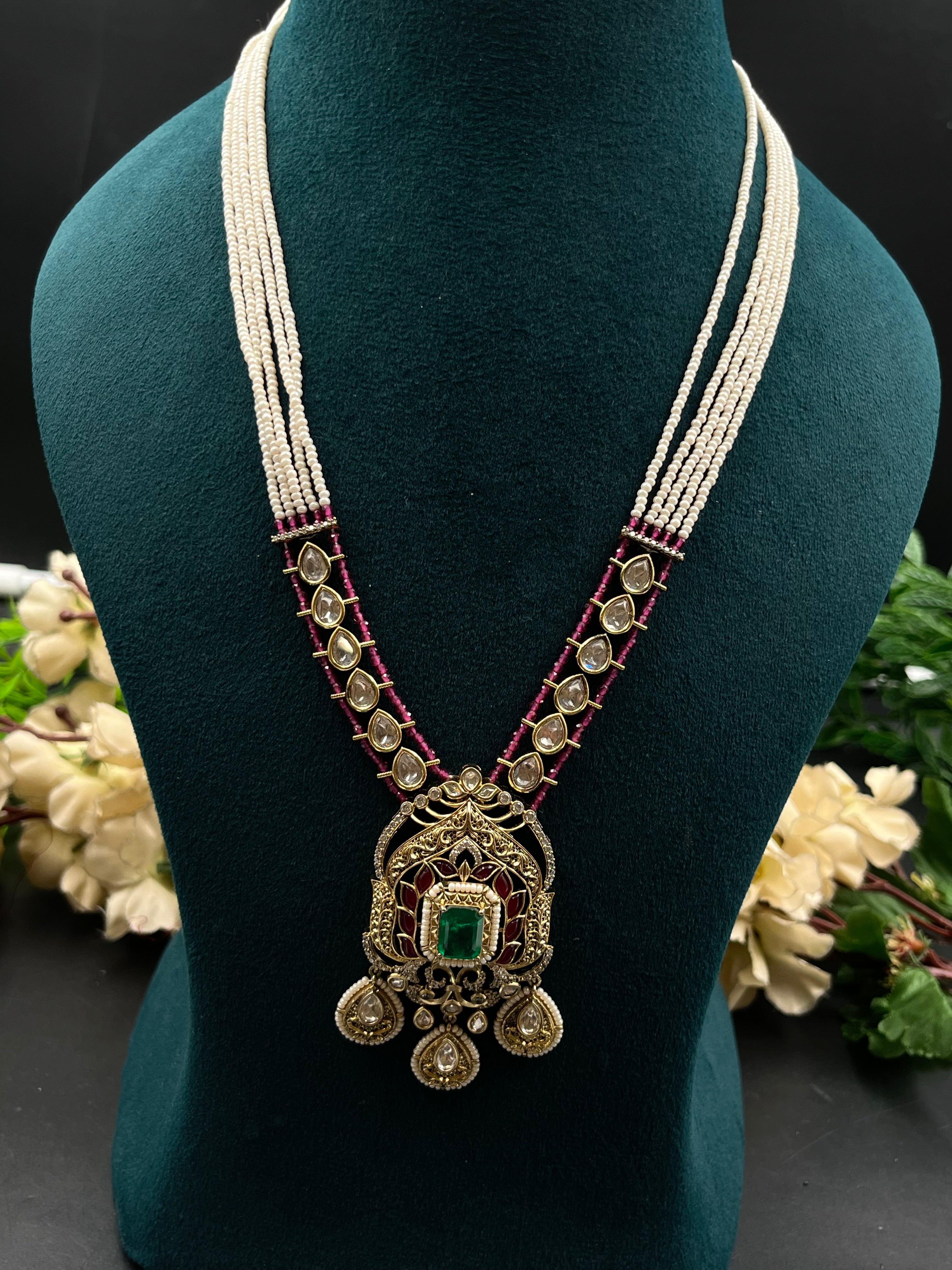 SUKAHS NECKLACE