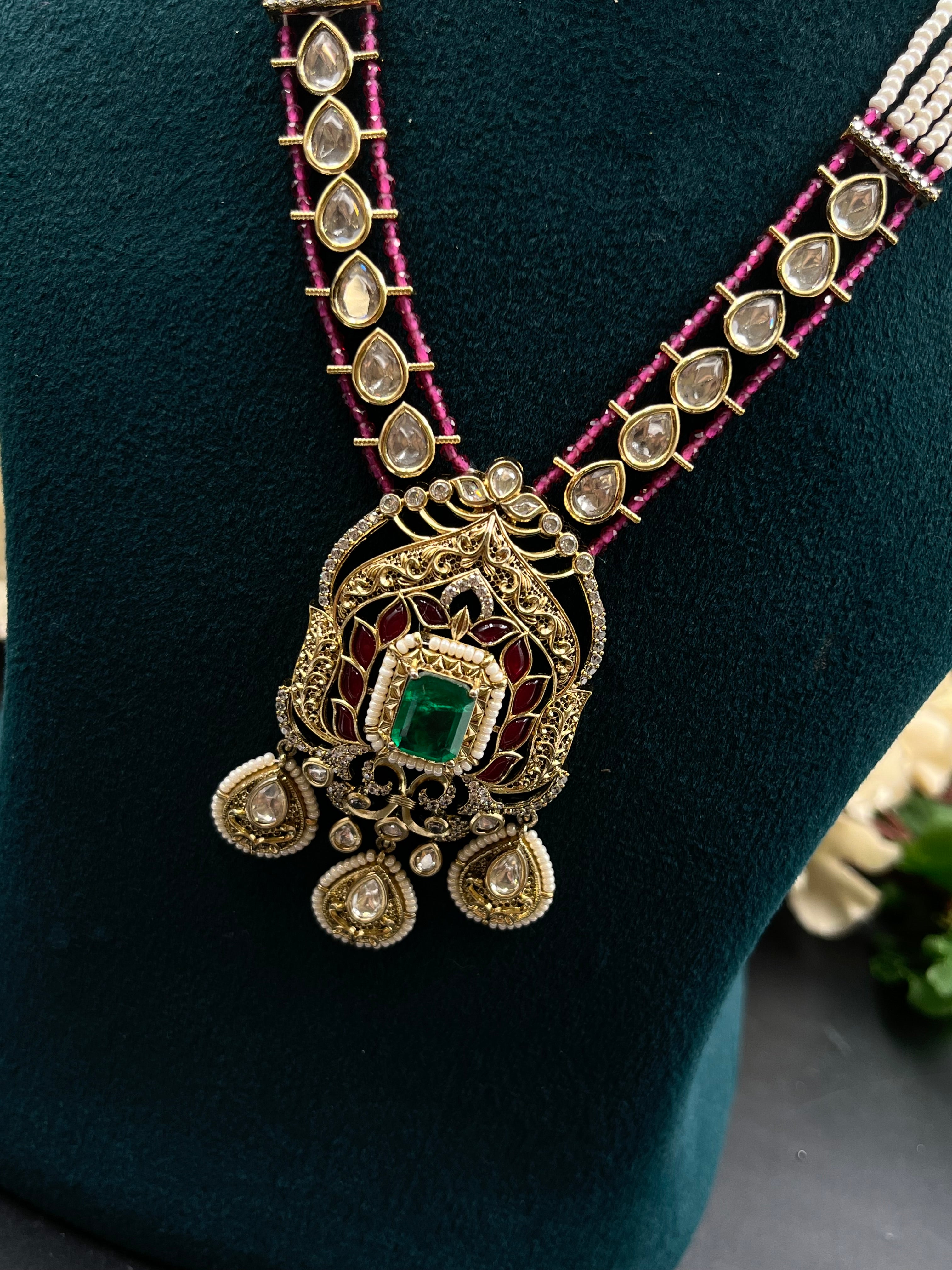 SUKAHS NECKLACE