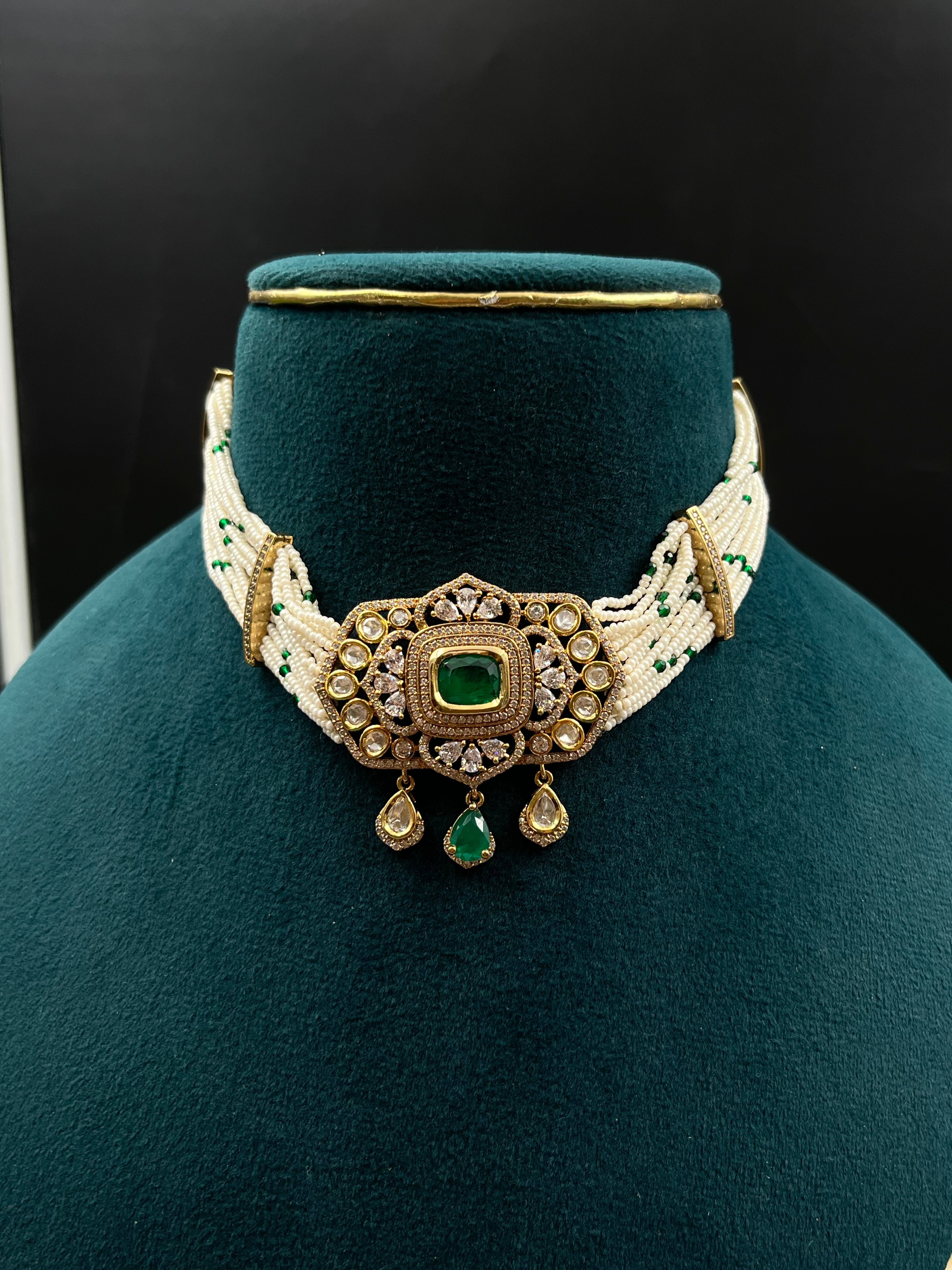 PEHU NECKLACE