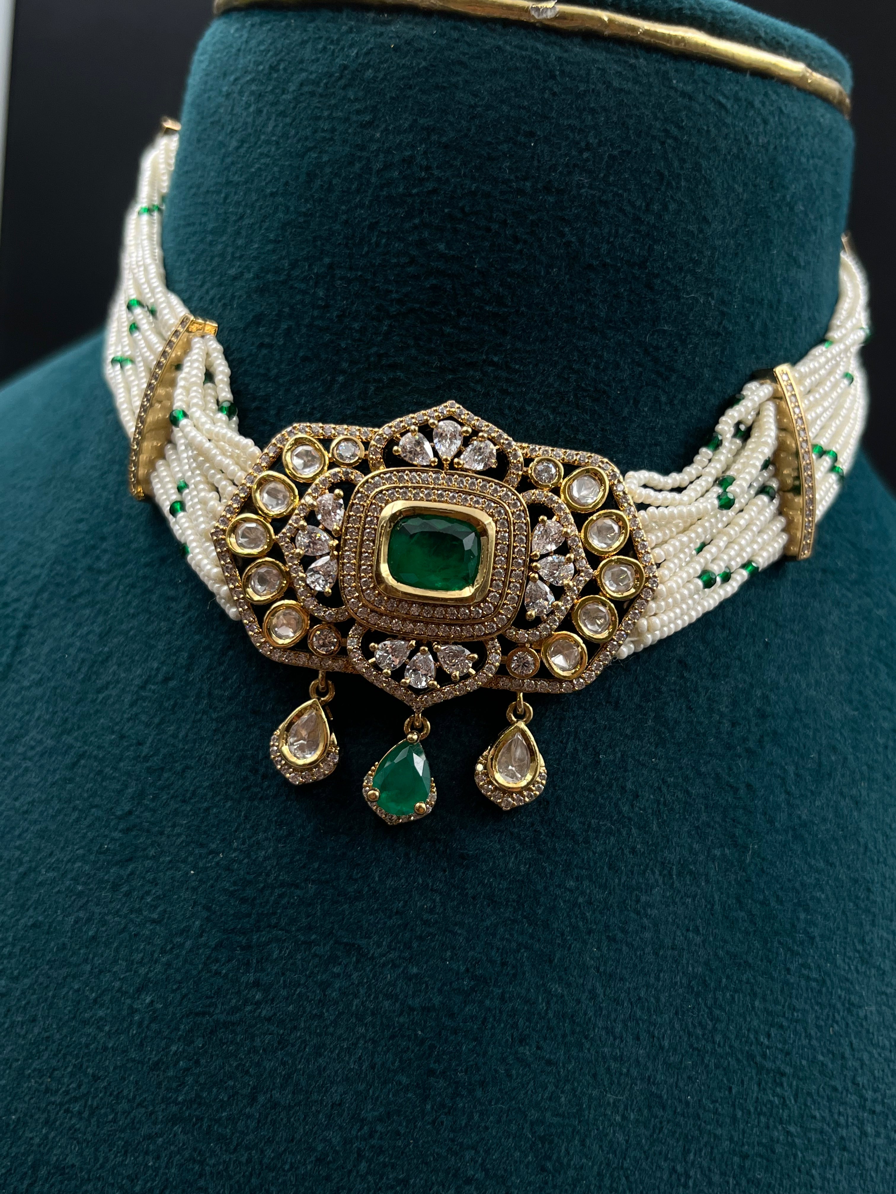PEHU NECKLACE