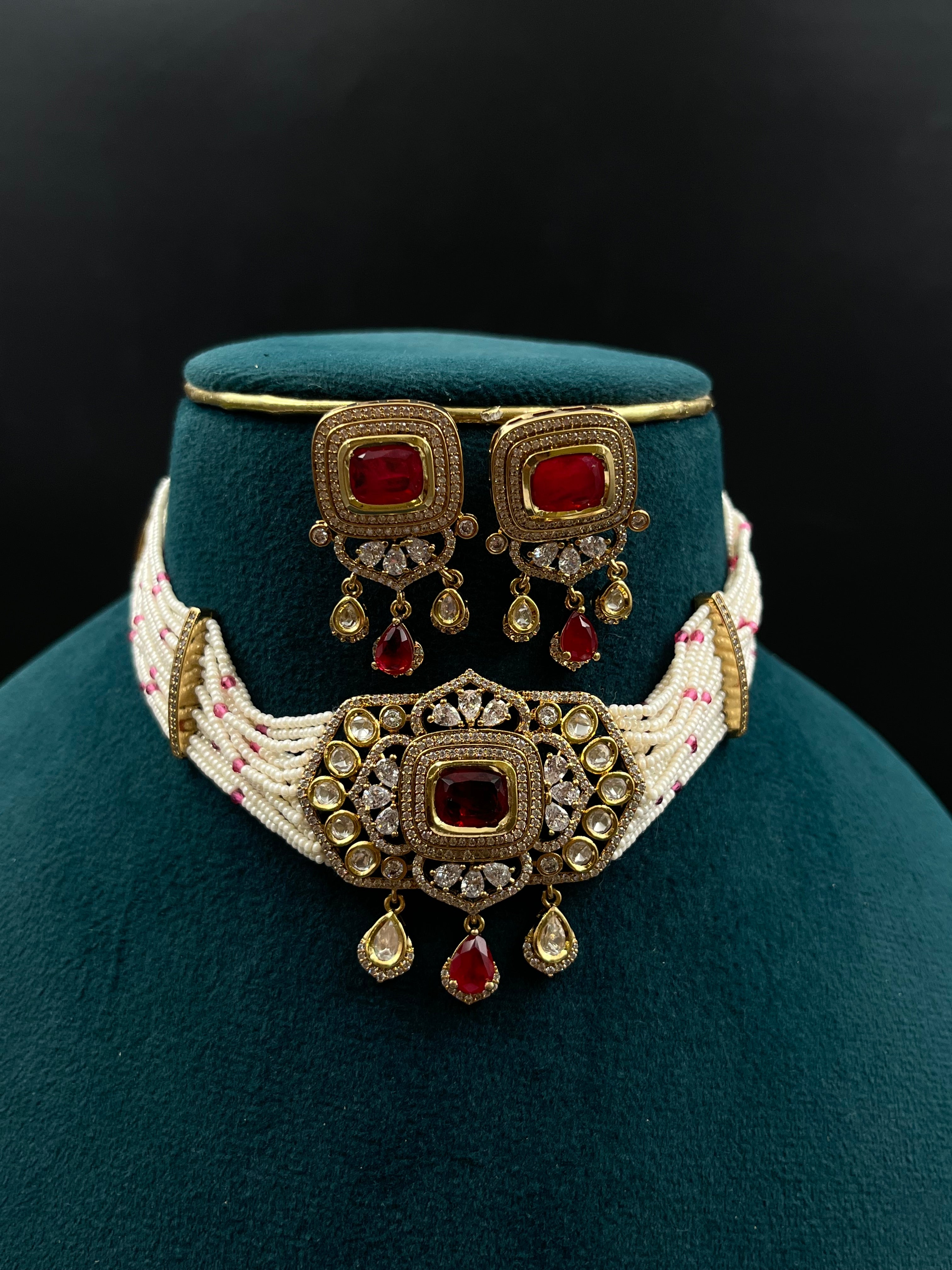 PEHU NECKLACE