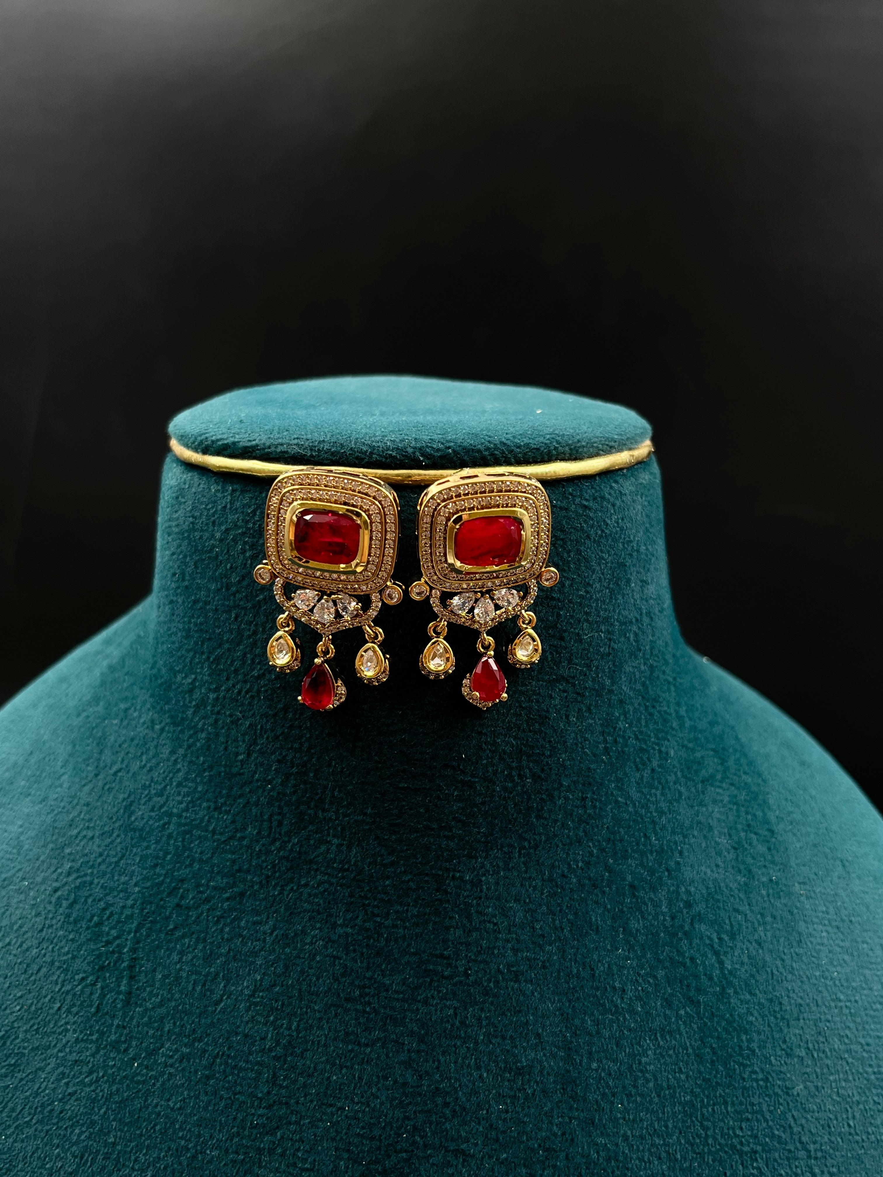 PEHU NECKLACE